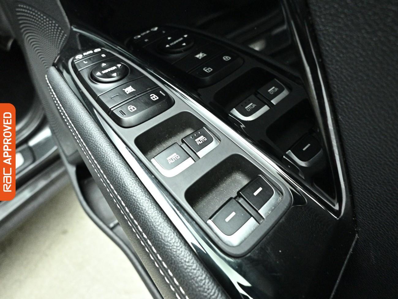 Kia Niro view 25