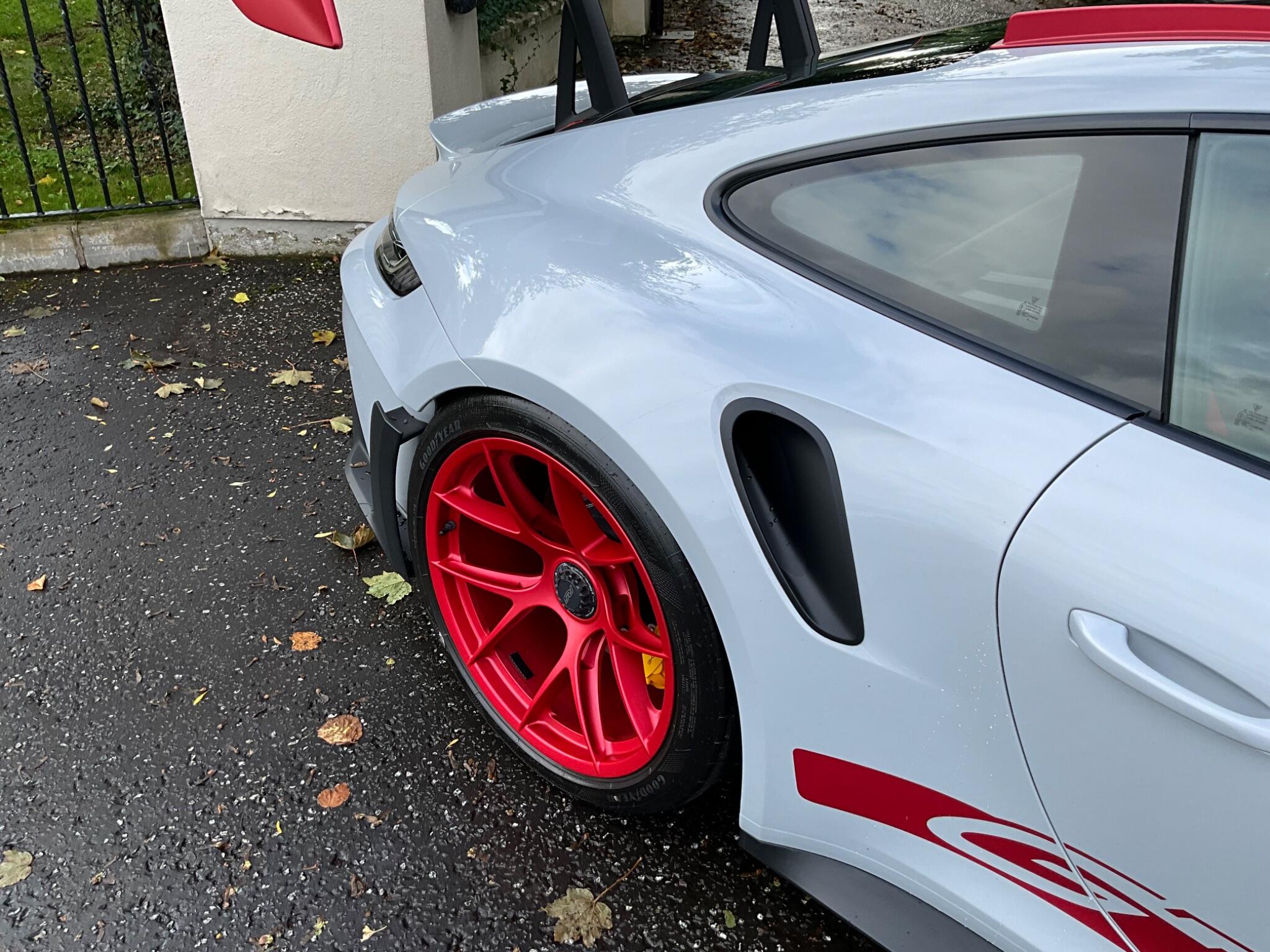 Porsche 911 view 28