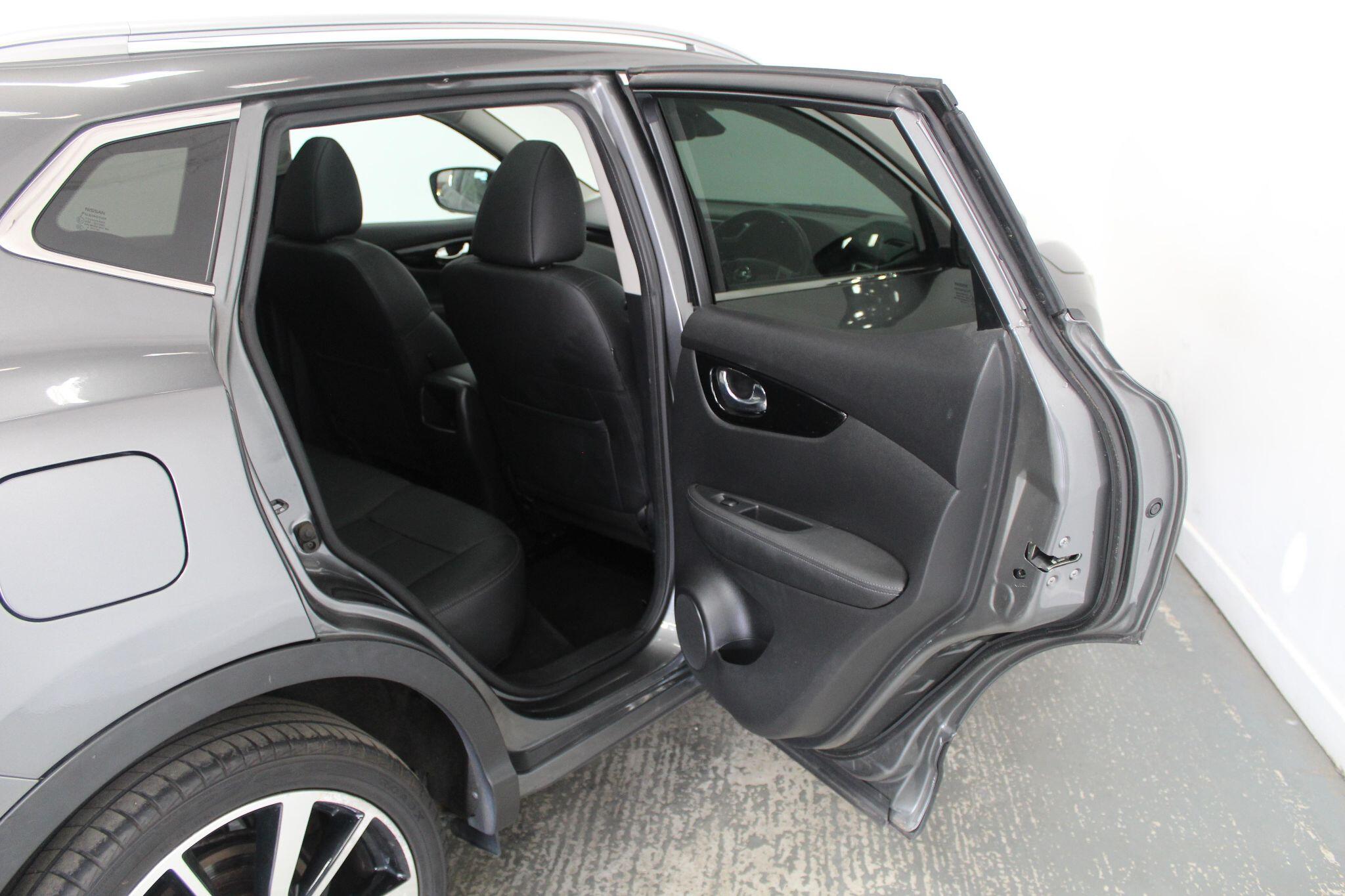 Nissan Qashqai view 25