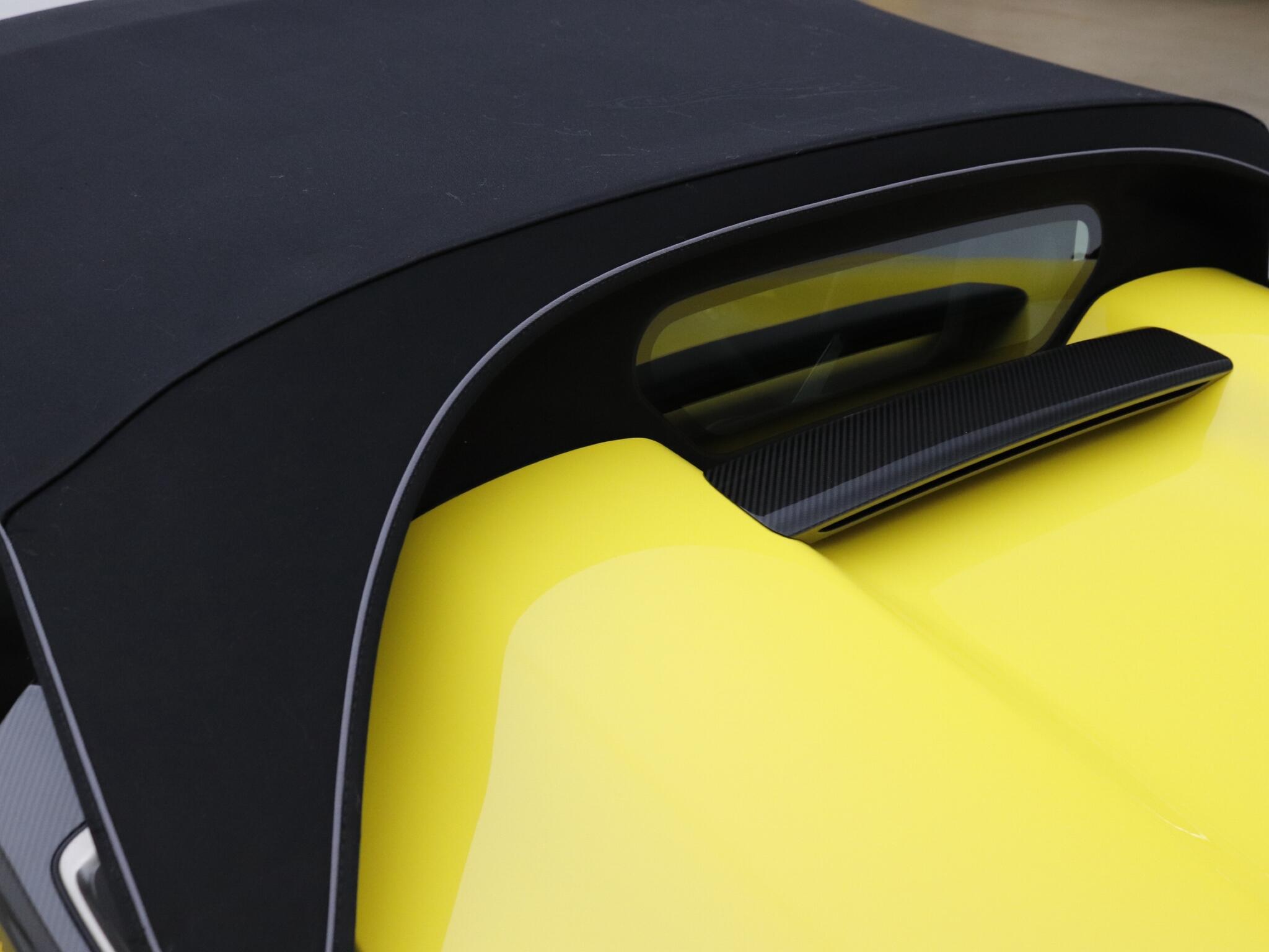 Porsche 718 Spyder view 25