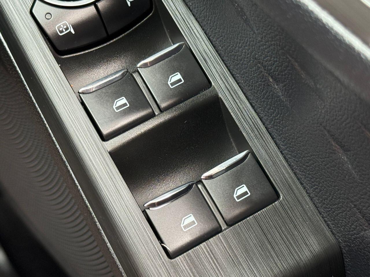 Ford Kuga view 43