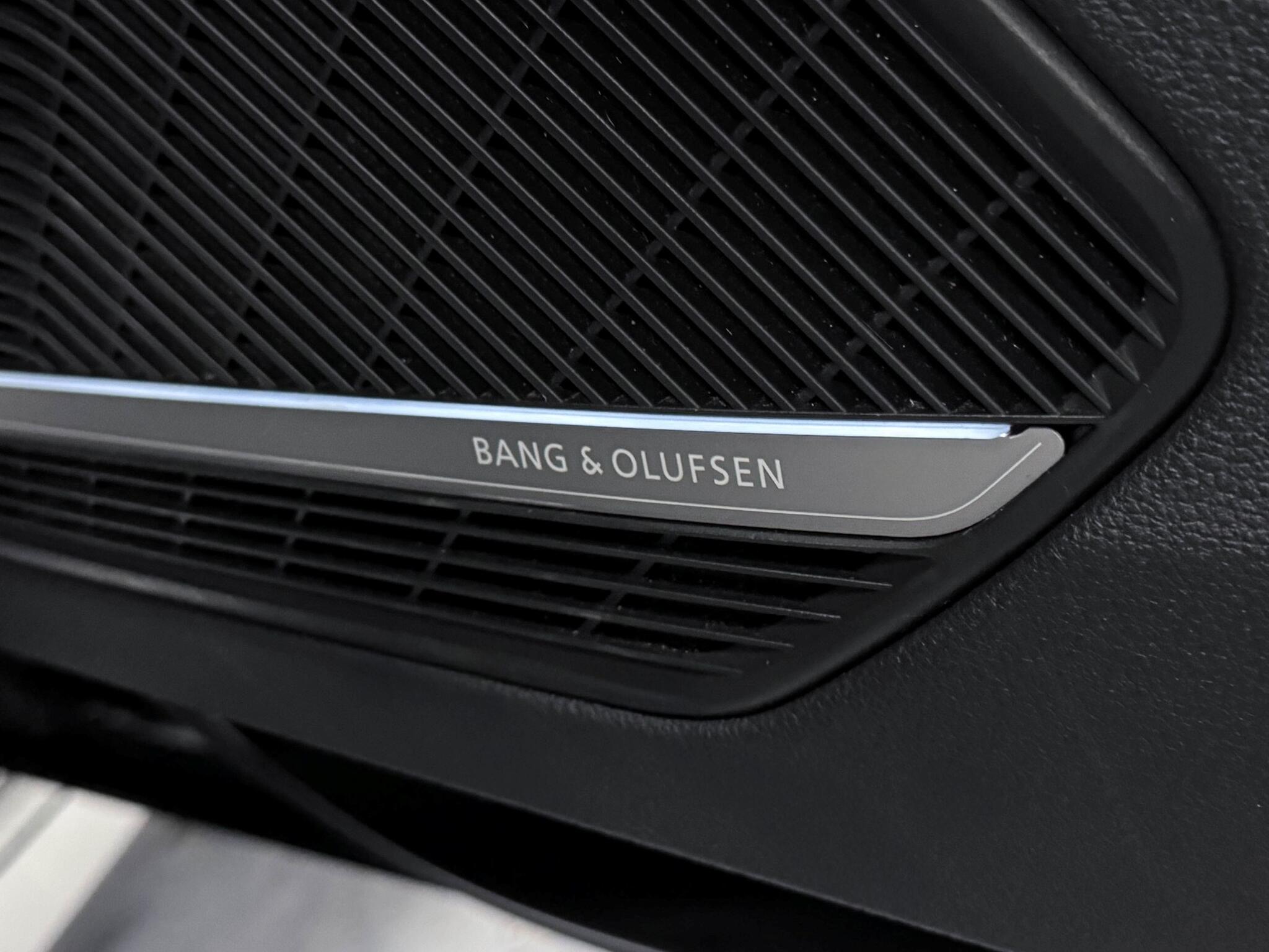 Audi RS4 Avant view 33