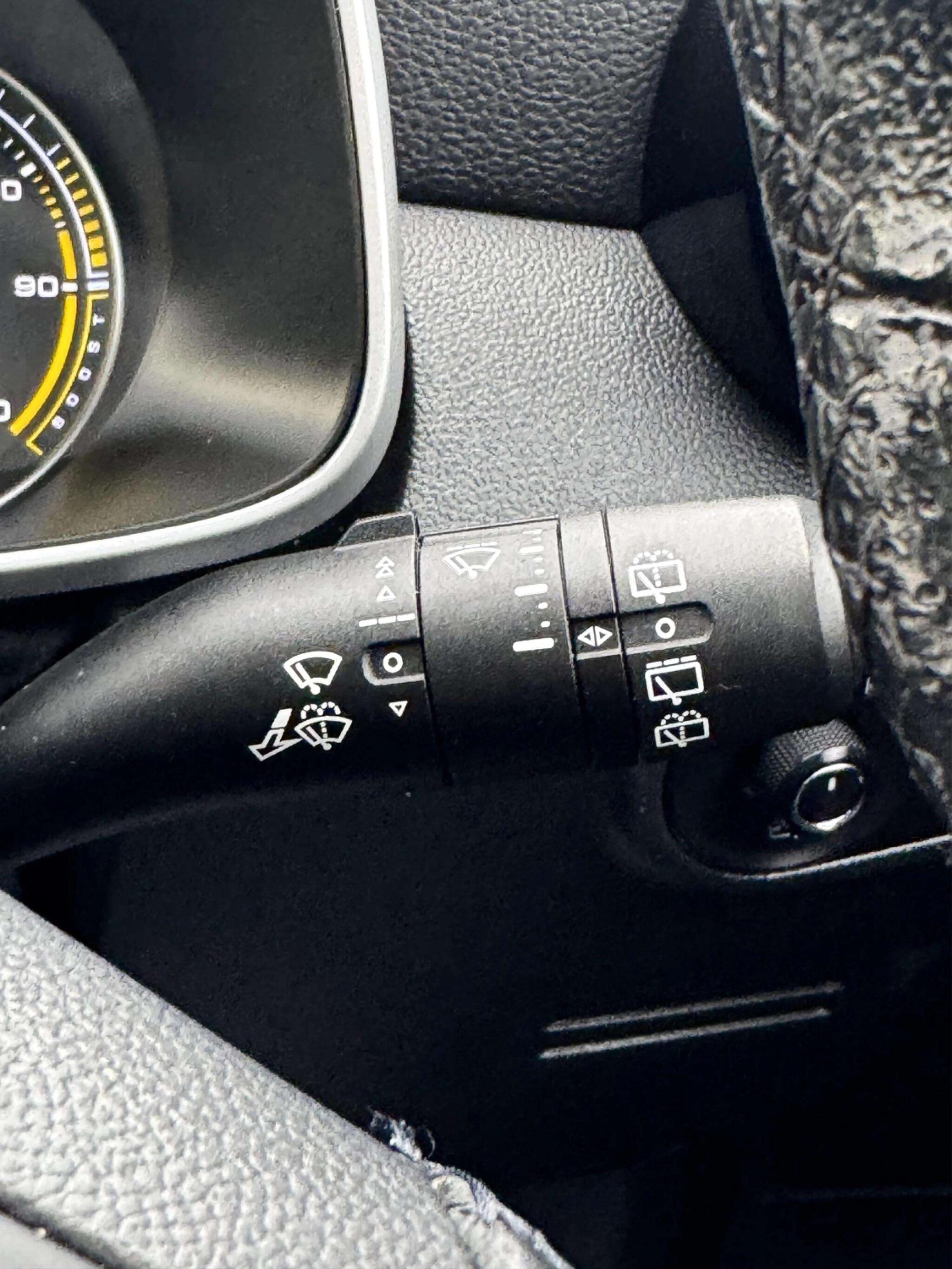 MG ZS view 46