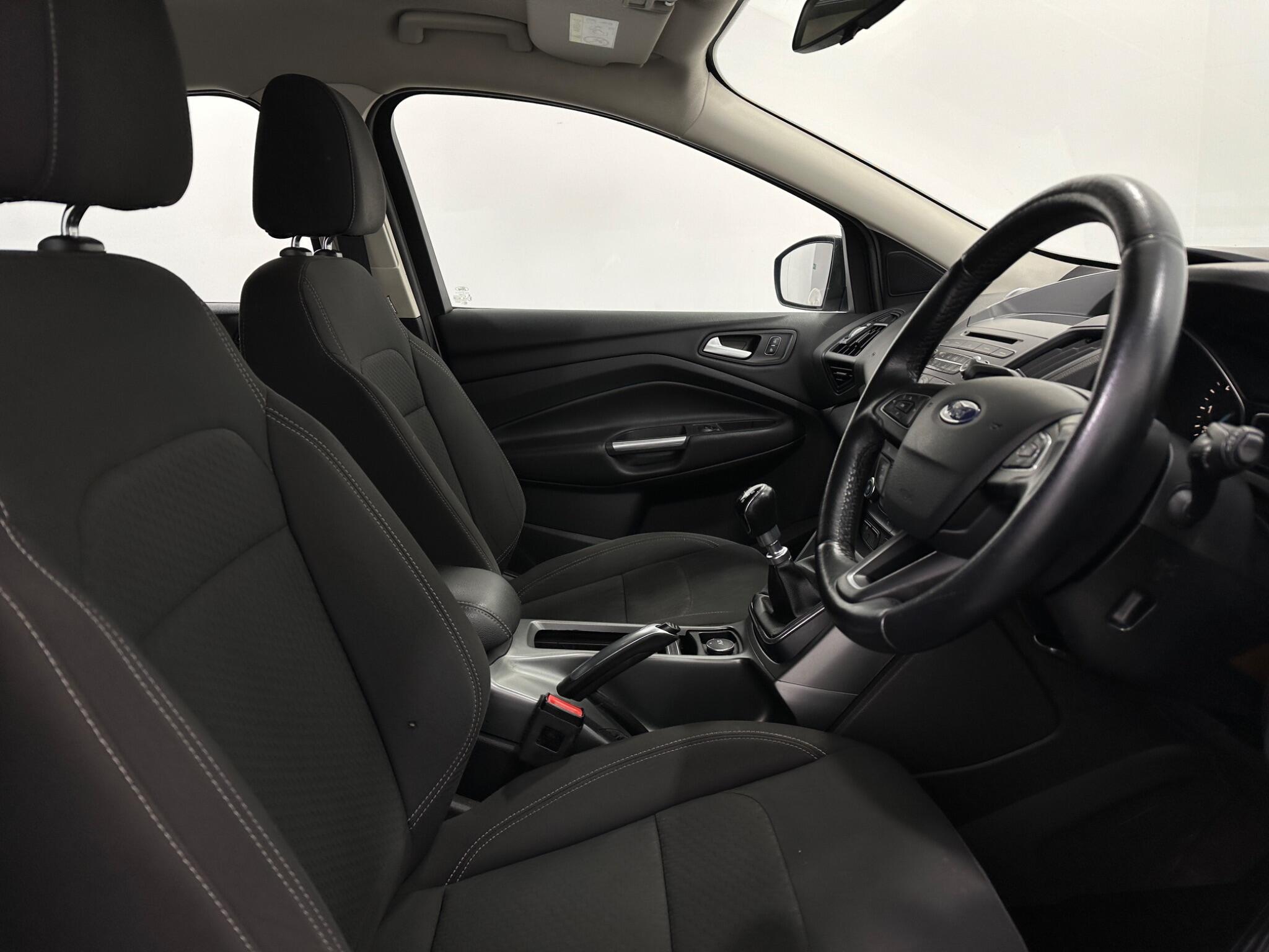 Ford Kuga view 31