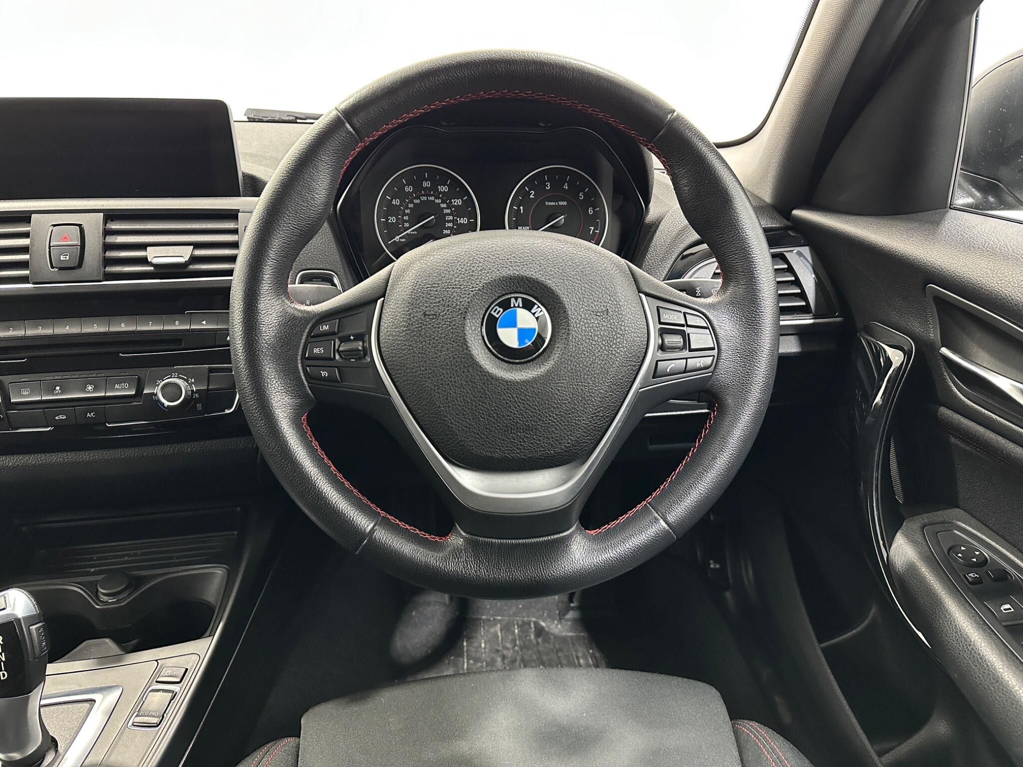 BMW 1 Series view 13