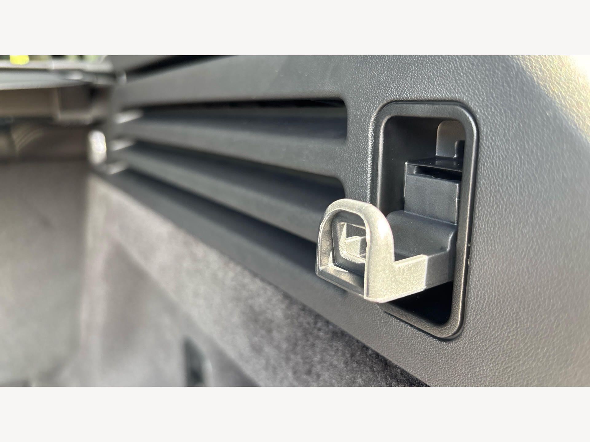 Land Rover Range Rover Sport view 27