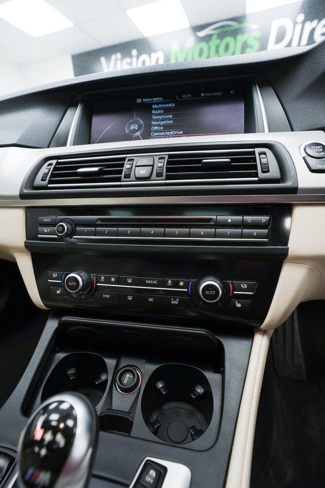BMW M5 view 26