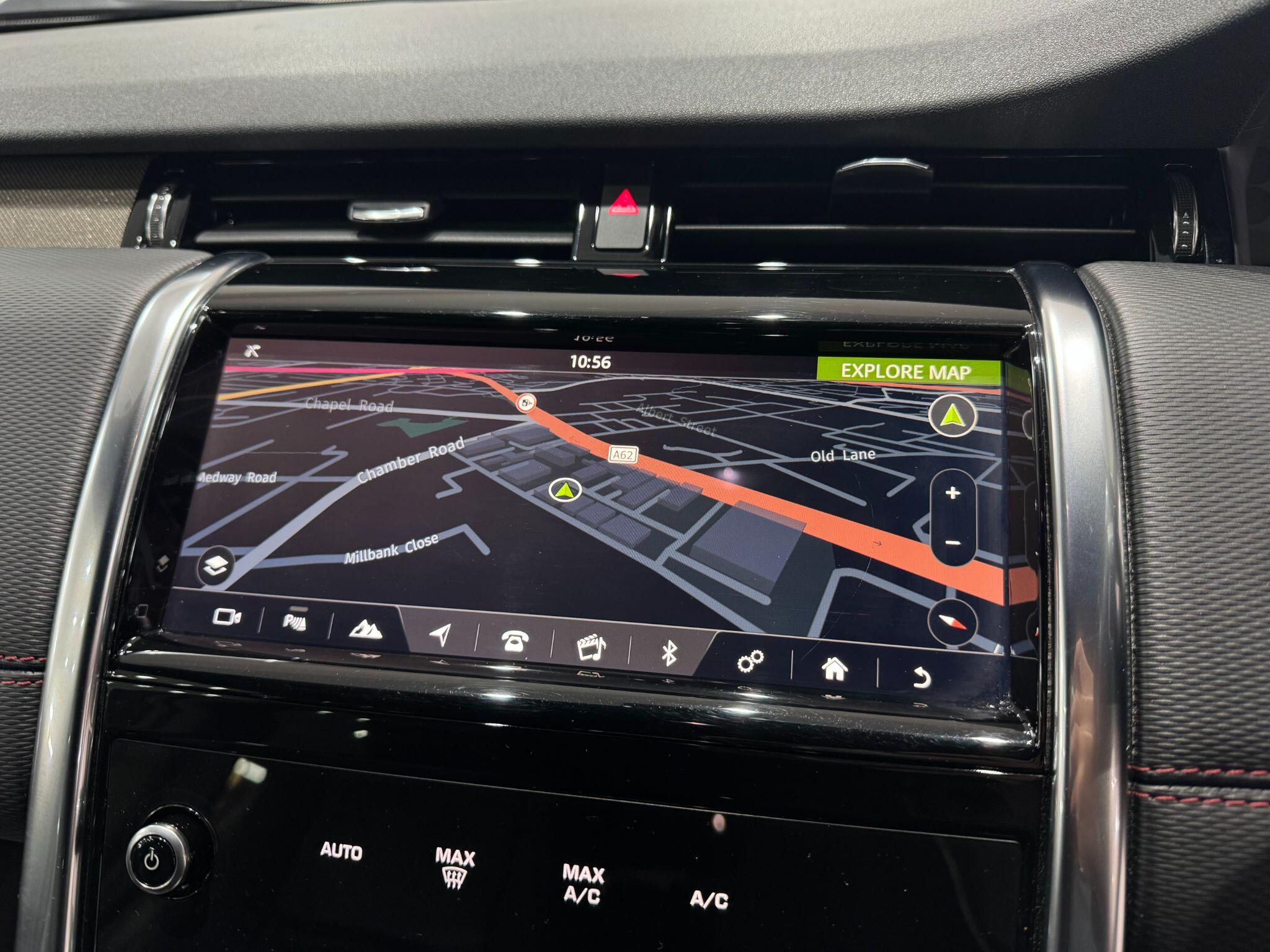 Land Rover Discovery Sport view 37