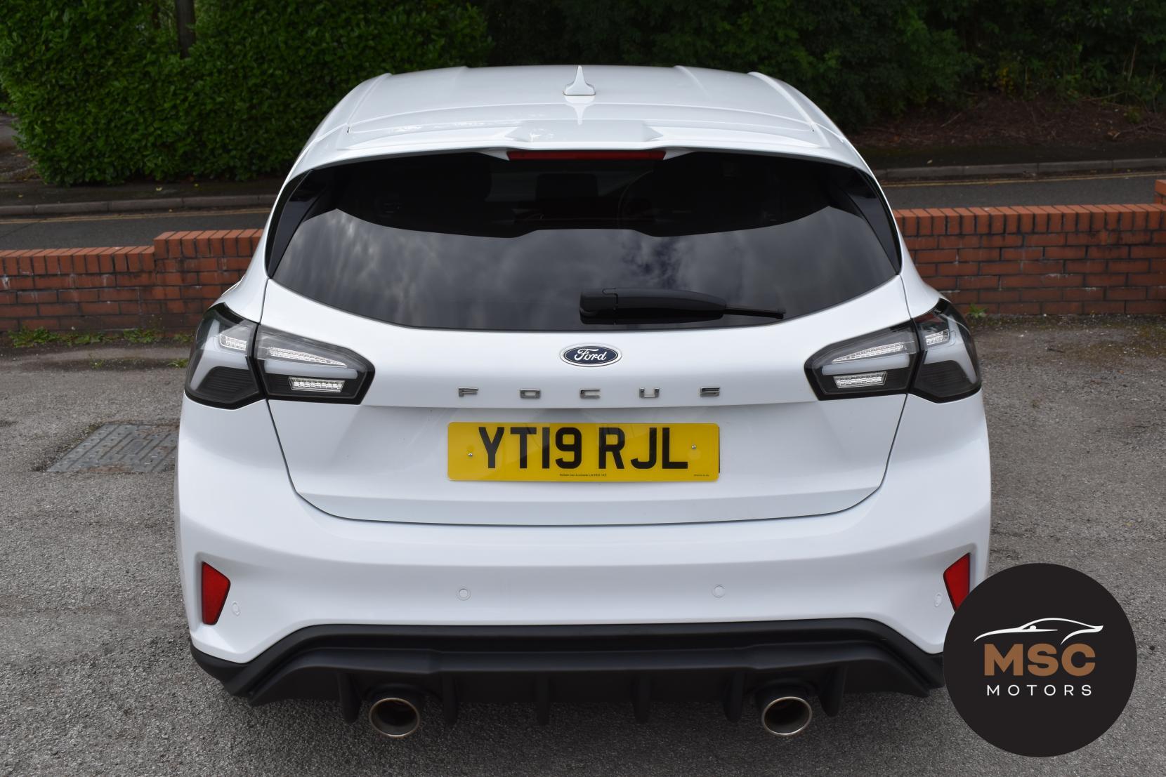 Ford Focus view 15