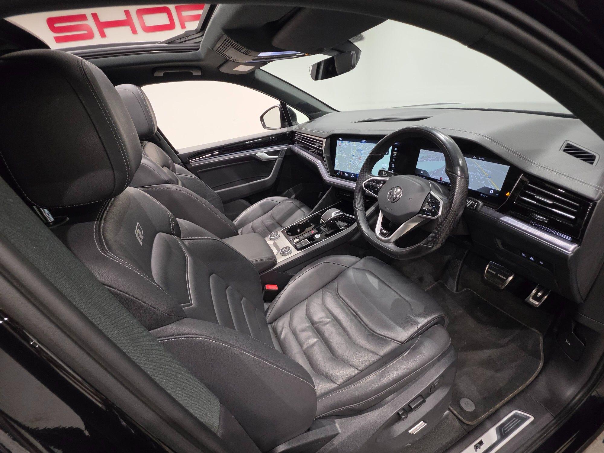 Volkswagen Touareg view 86