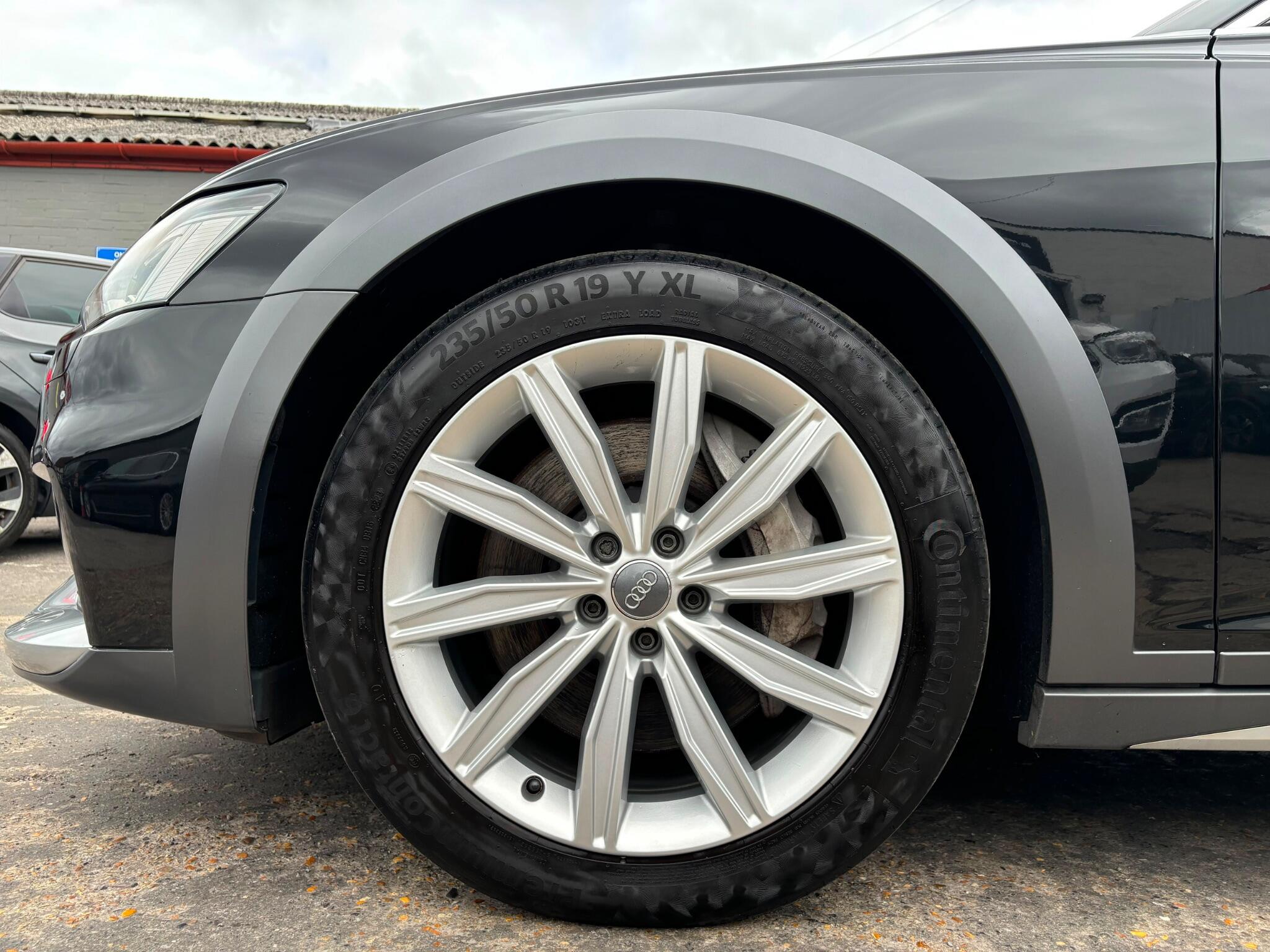 Audi A6 Allroad view 29