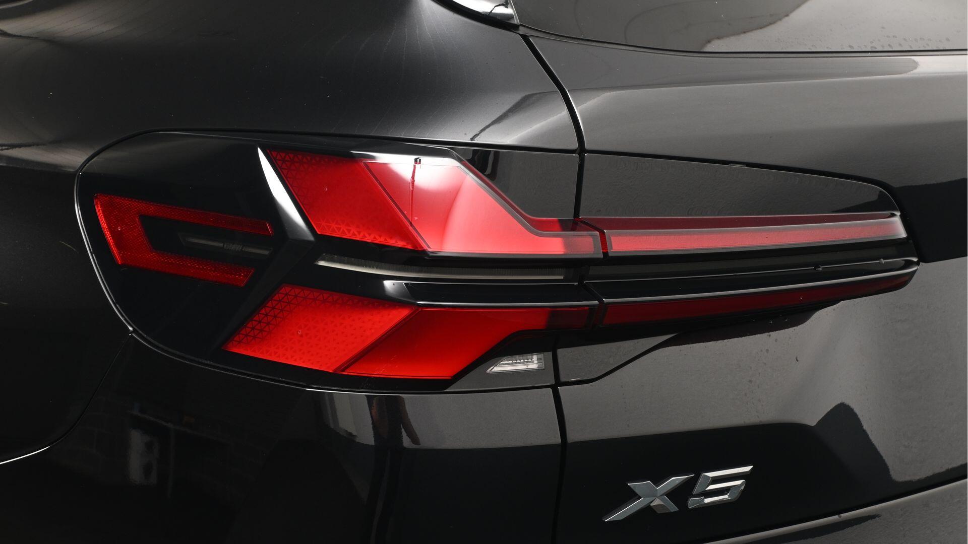 BMW X5 view 22