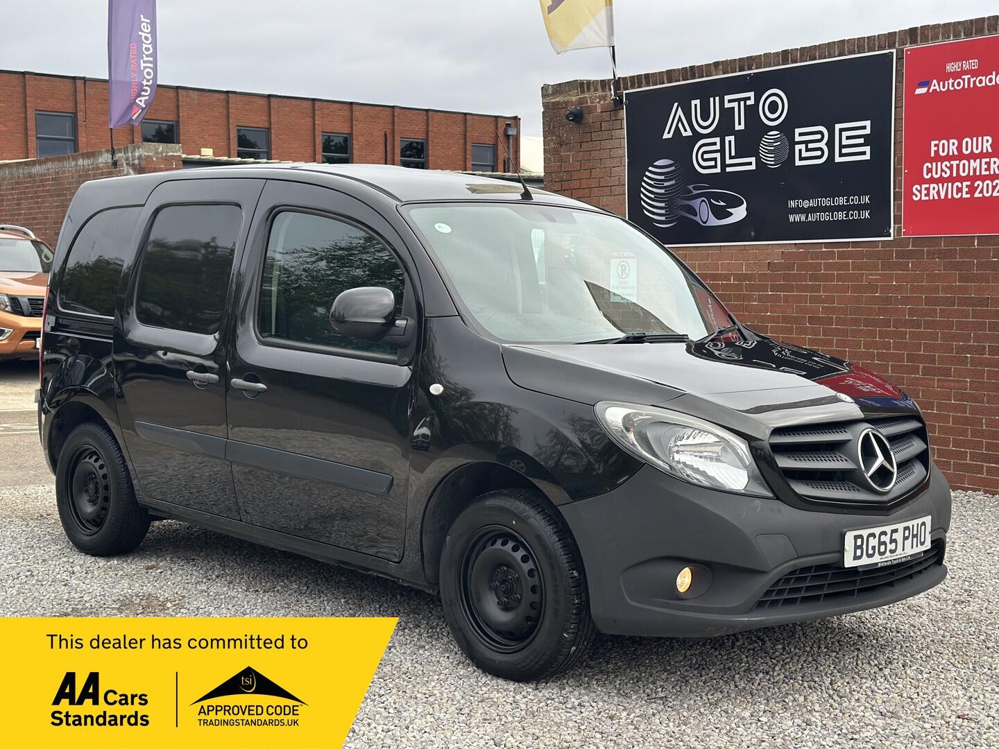 Black 2015 Mercedes-Benz Citan Van Front-wheel drive Manual