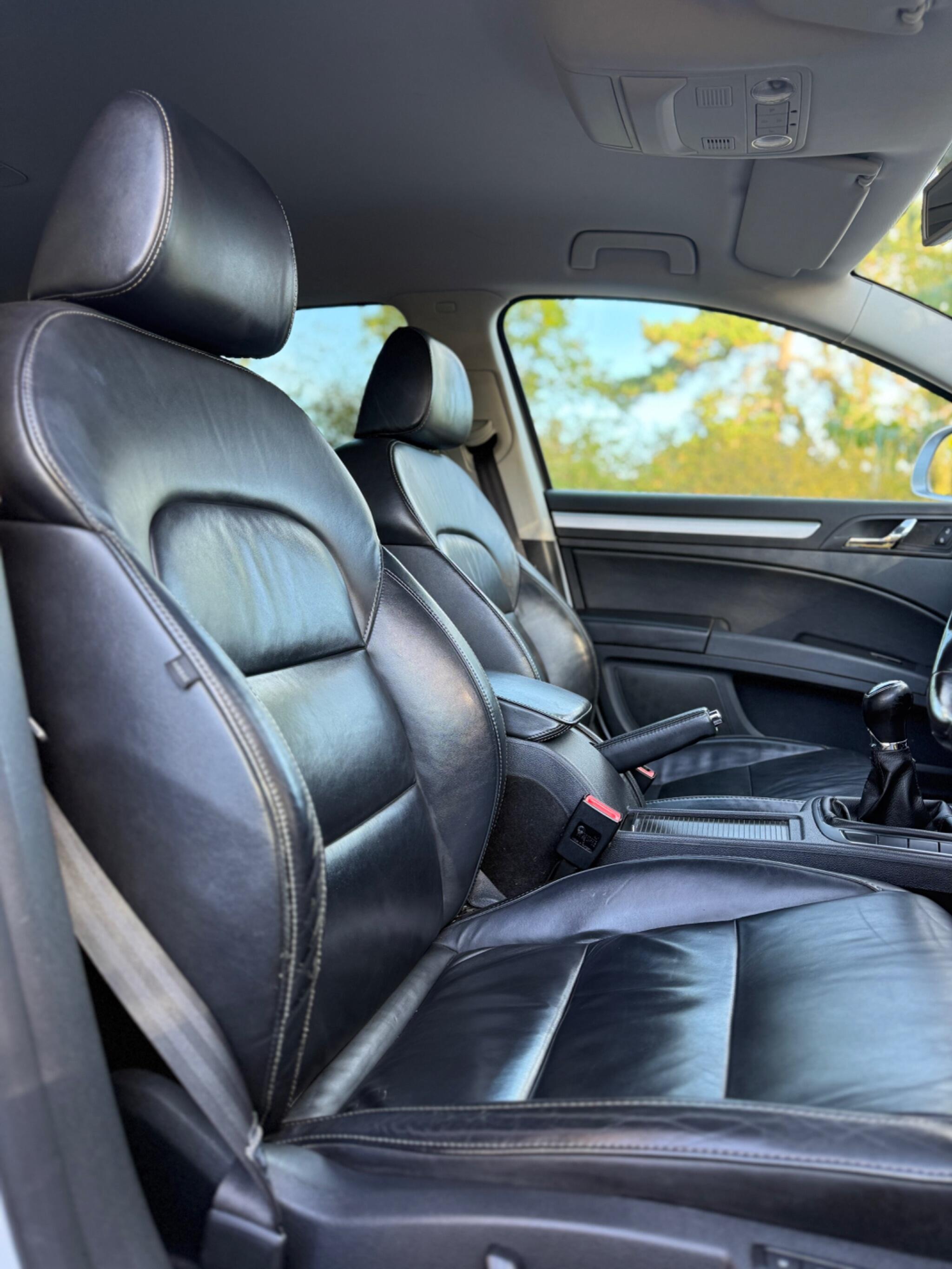 2013 Skoda Superb 2.0 TDI Elegance Euro 5 (s/s) 5dr • 155,000 miles image 18