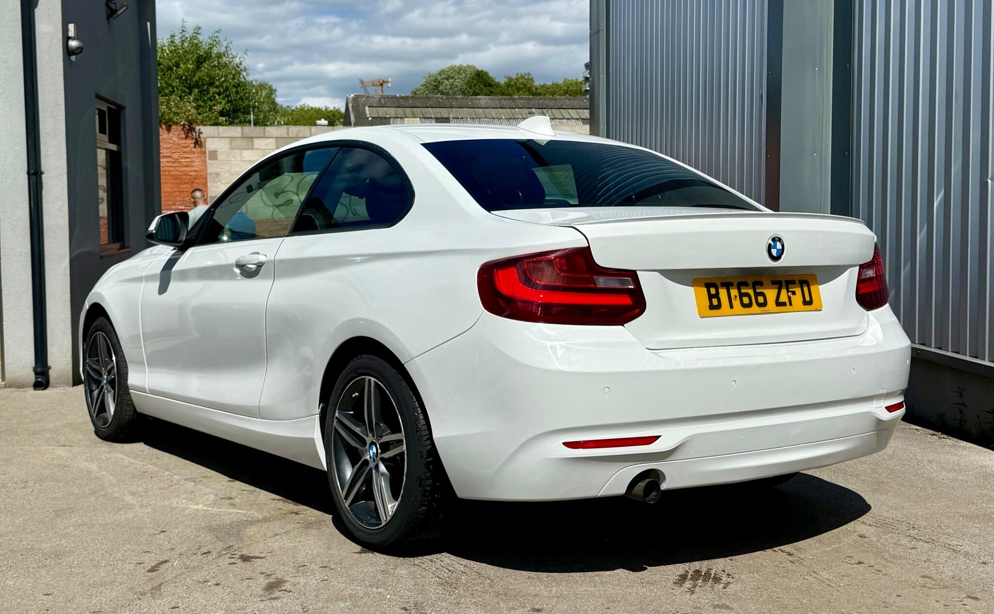 BMW 2 Series view 3