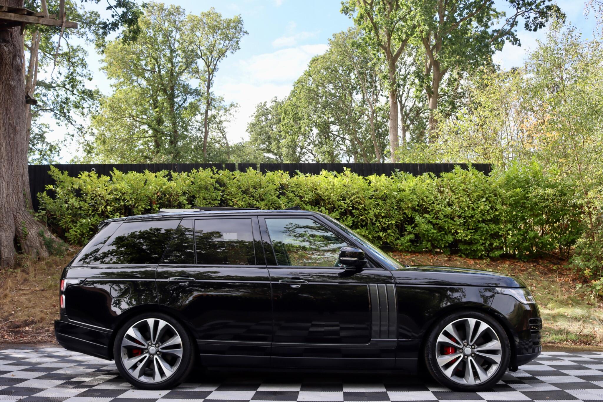 Land Rover Range Rover view 2