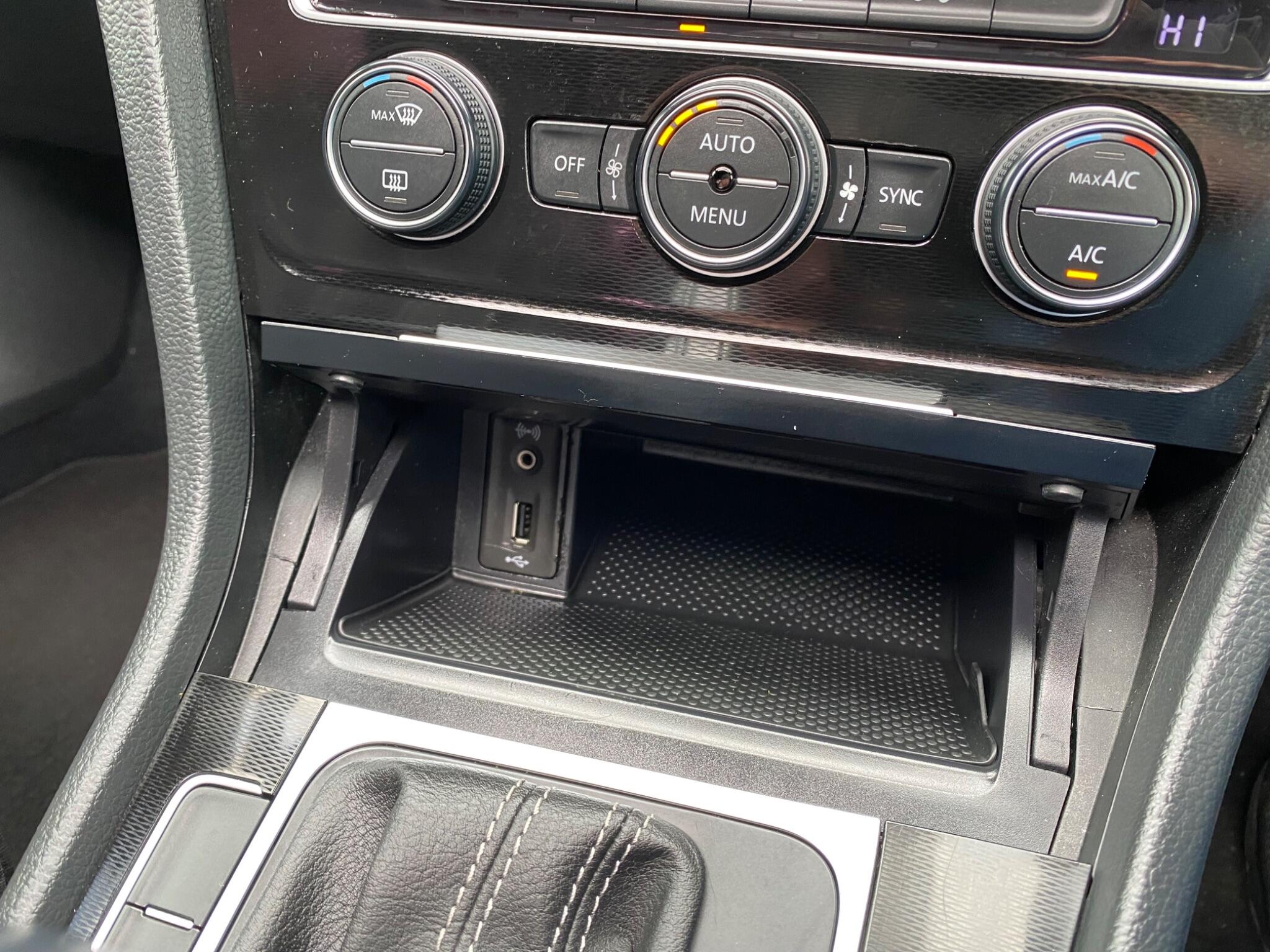 Volkswagen Golf view 29