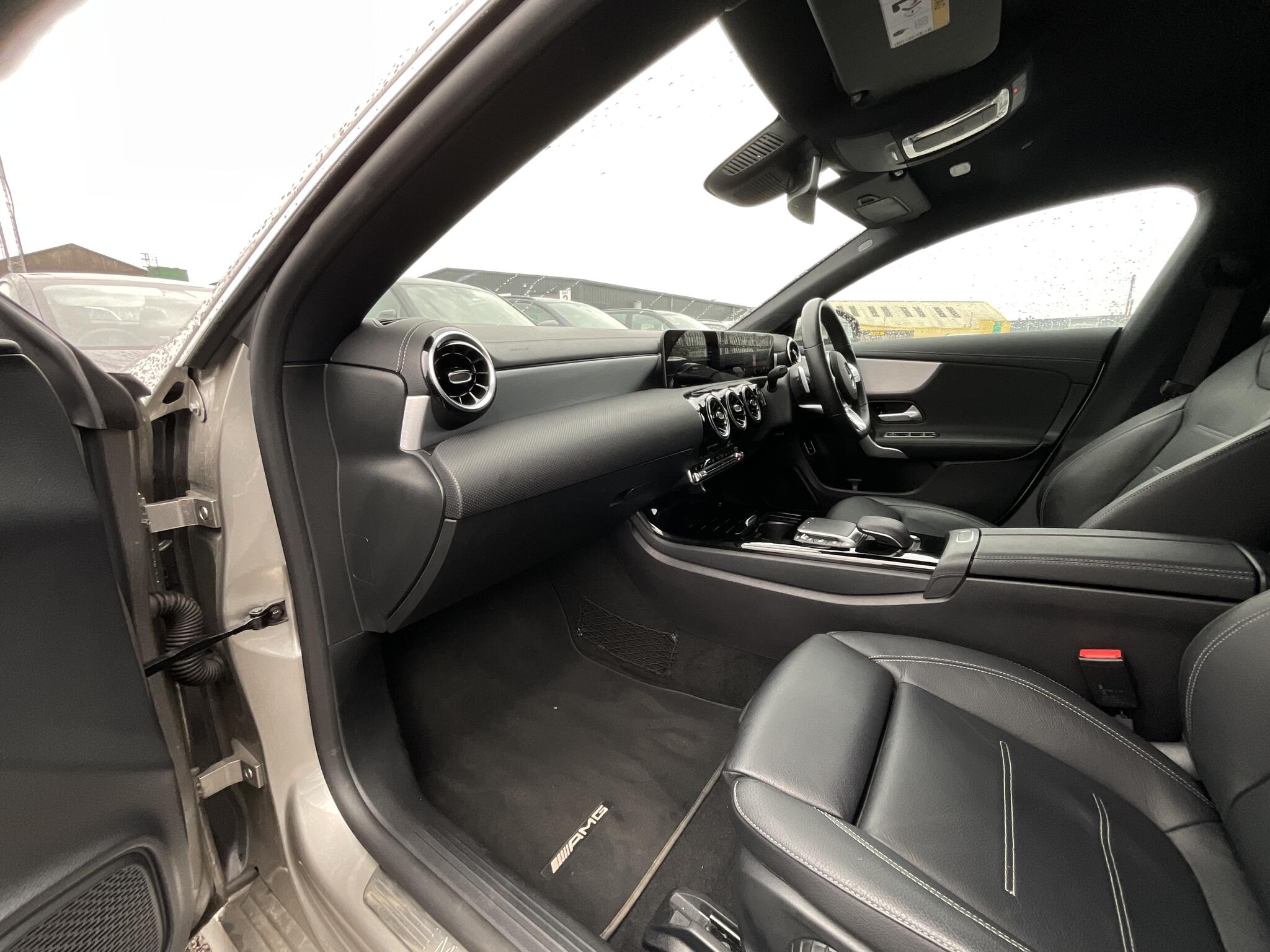 Mercedes-Benz Cla view 16