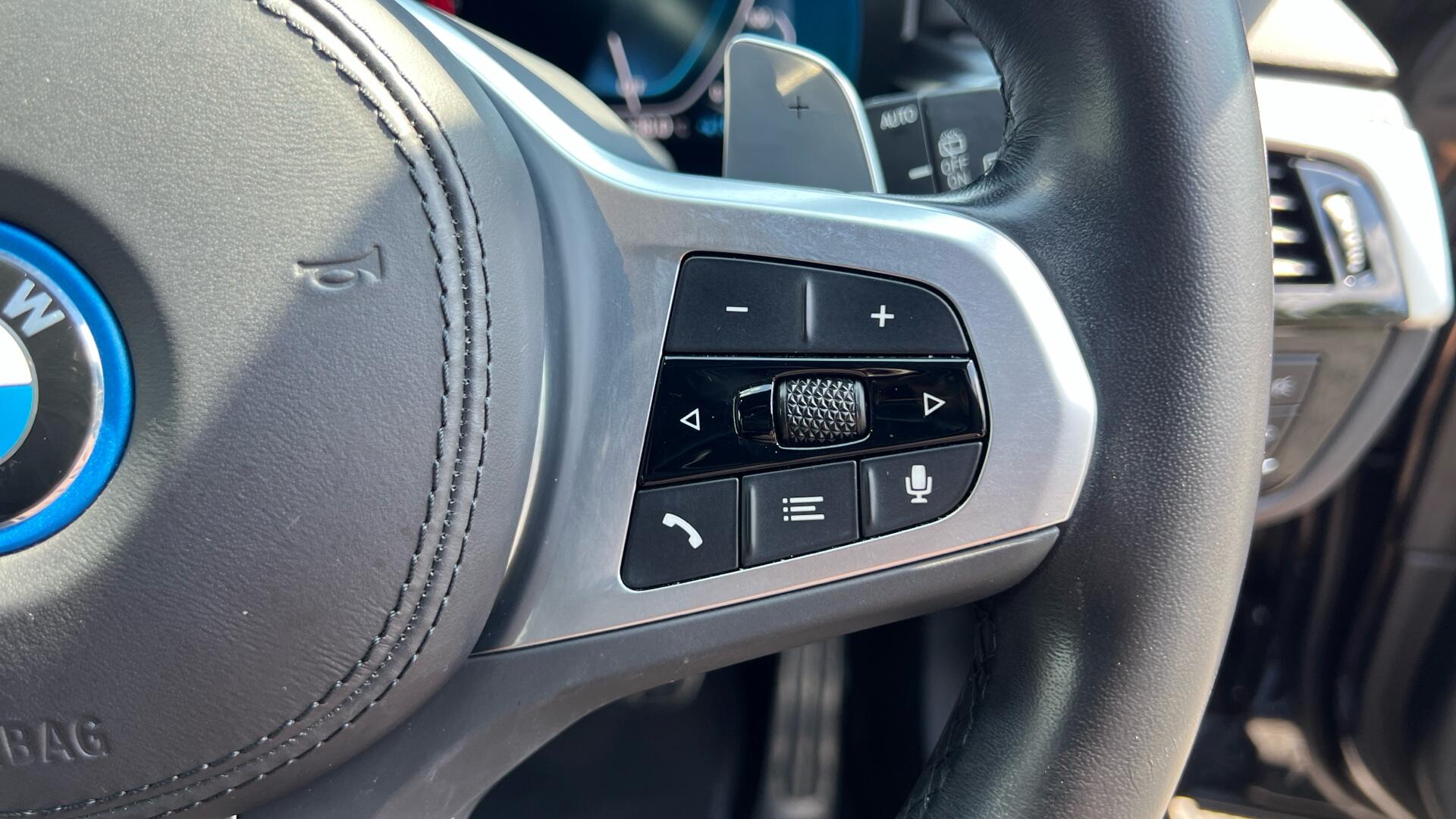 BMW 5 Series view 18