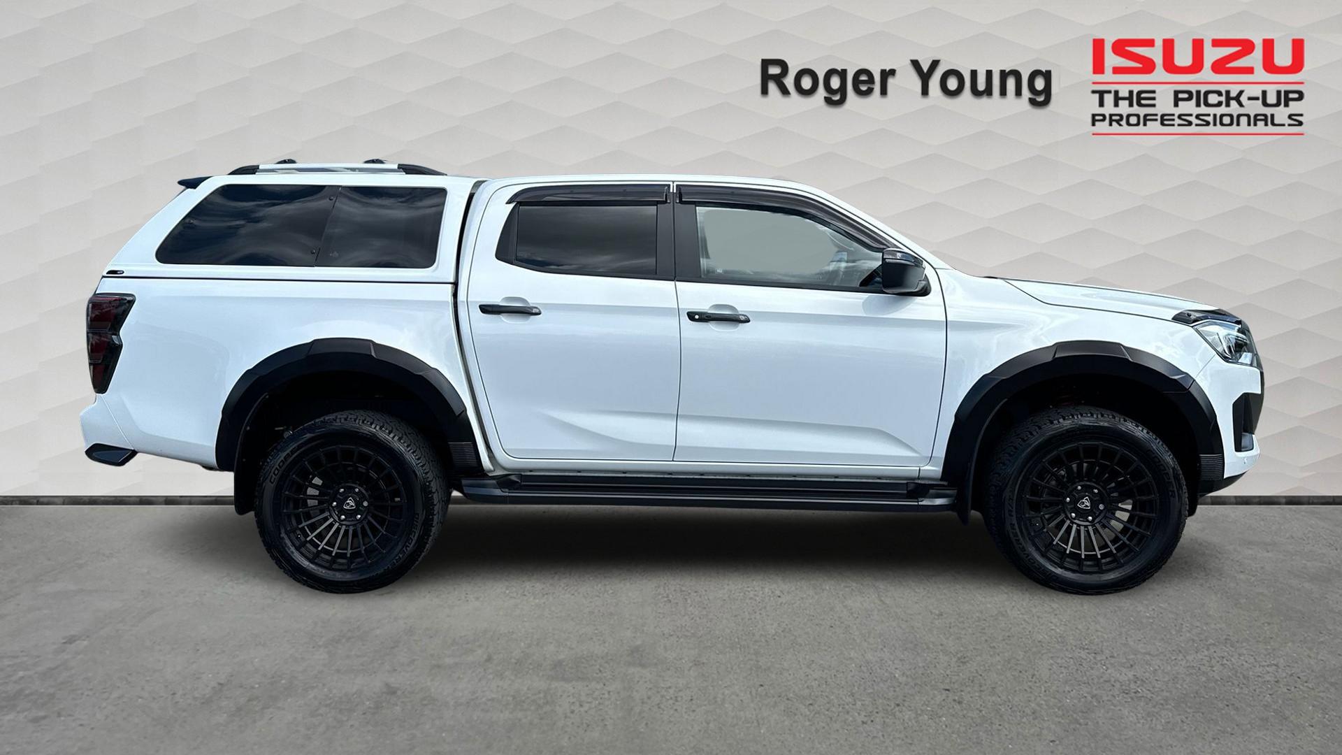 Isuzu D-Max view 5