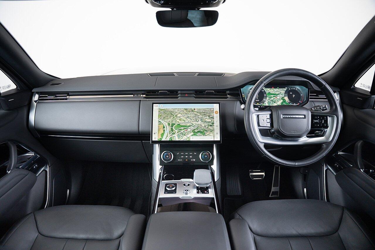 Land Rover Range Rover view 4
