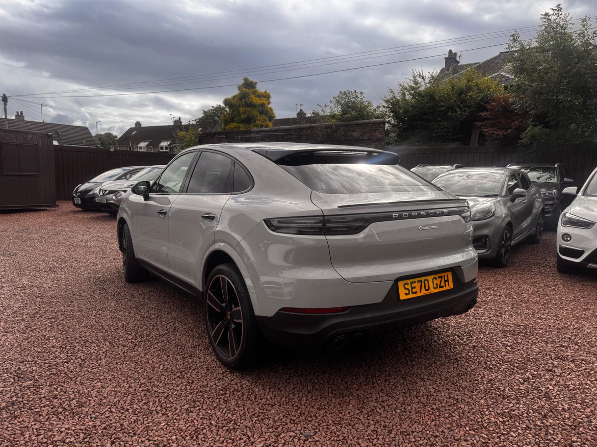 Porsche Cayenne view 5