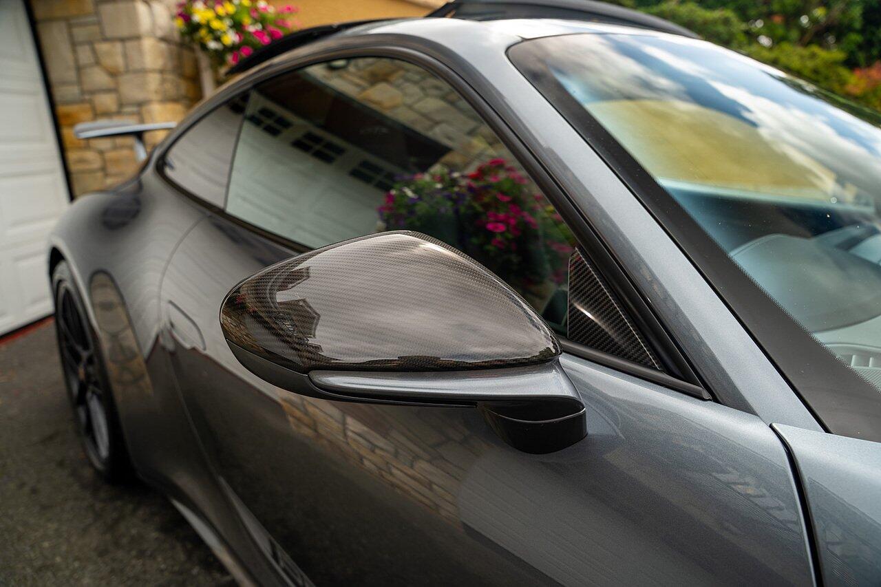 Porsche 911 view 30