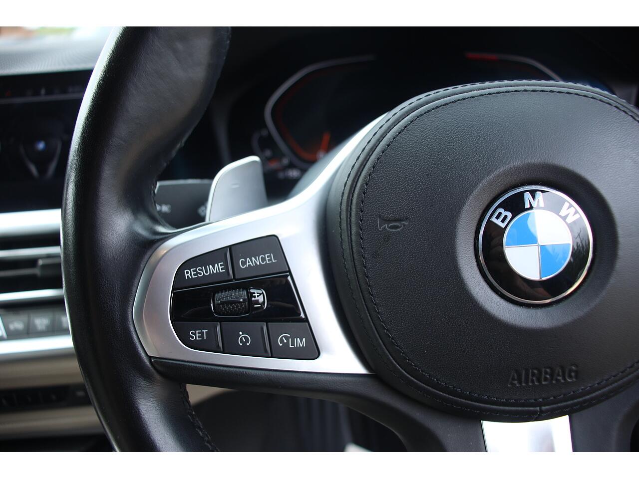 BMW 3 Series view 21