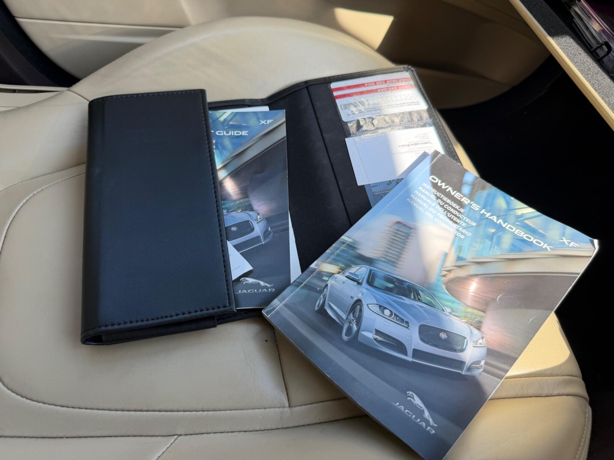 Jaguar XF view 39