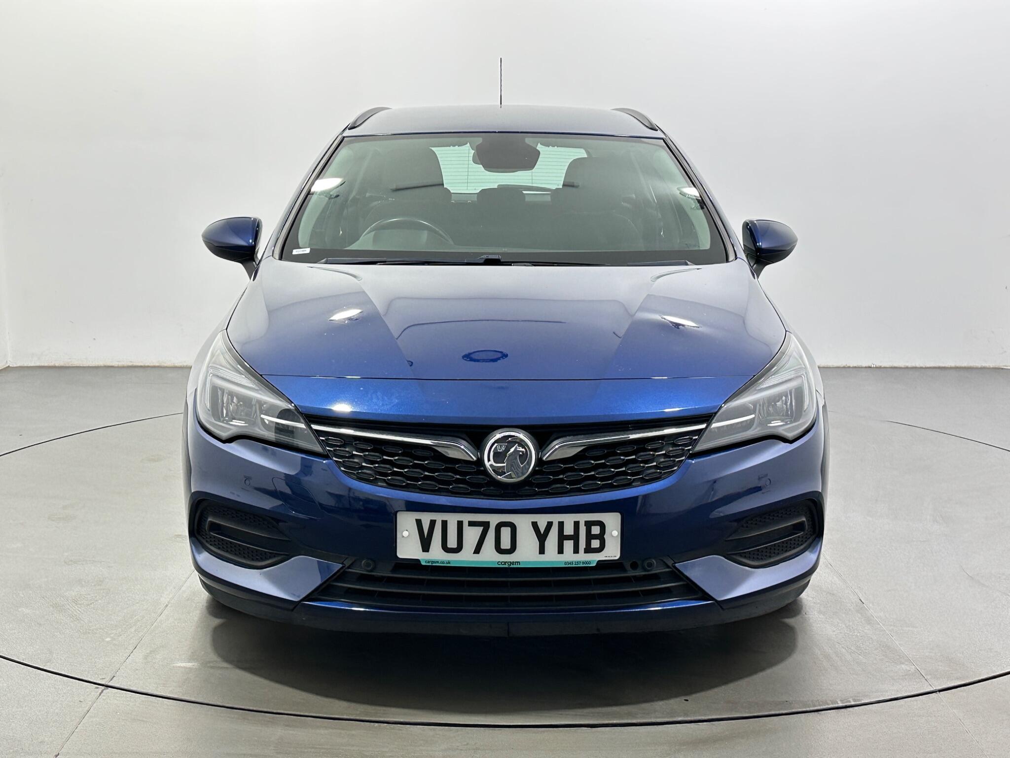 Vauxhall Astra view 3