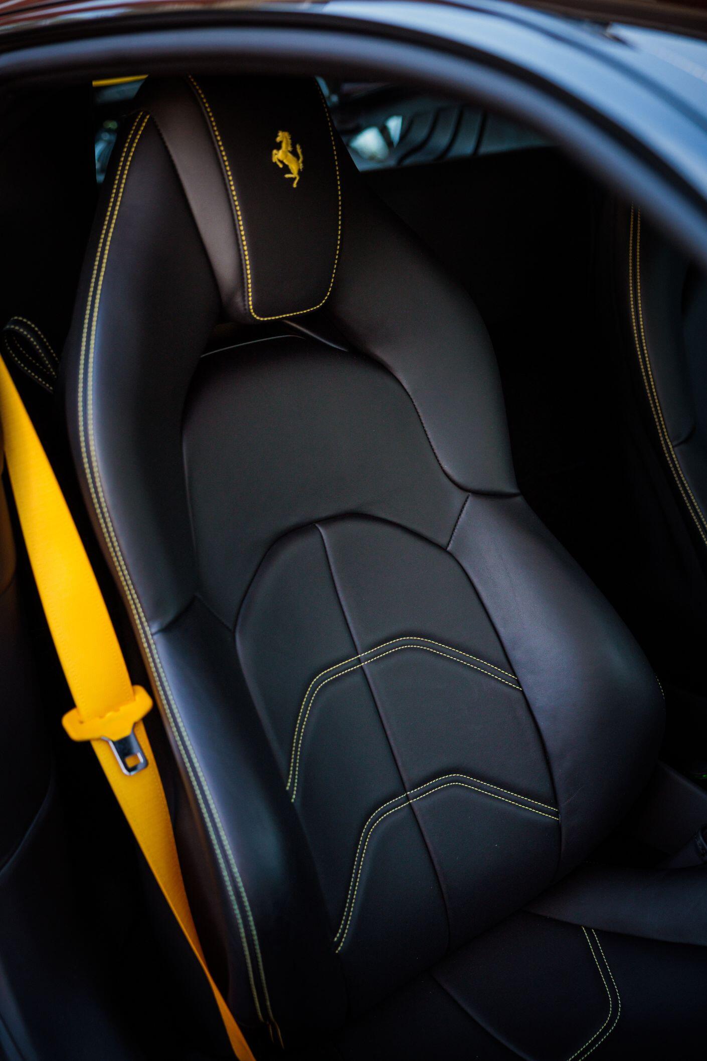 Ferrari 488 view 40