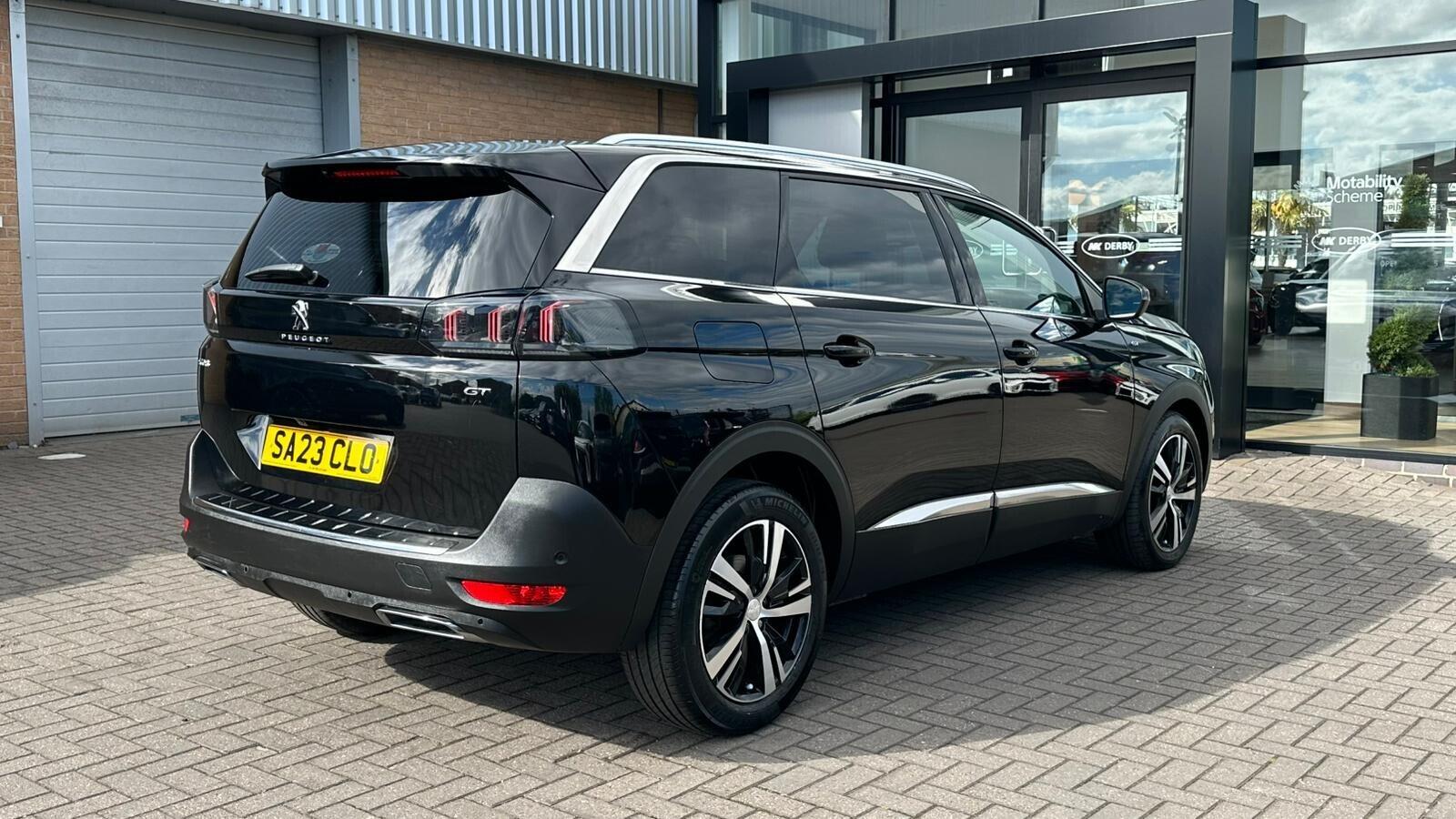 Peugeot 5008 view 13