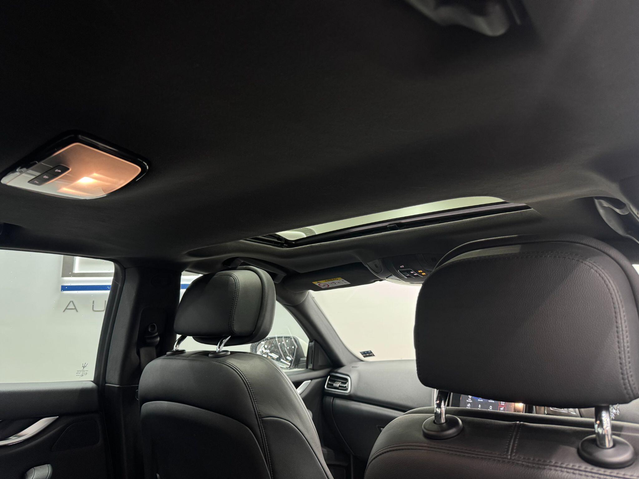 Maserati Ghibli view 39