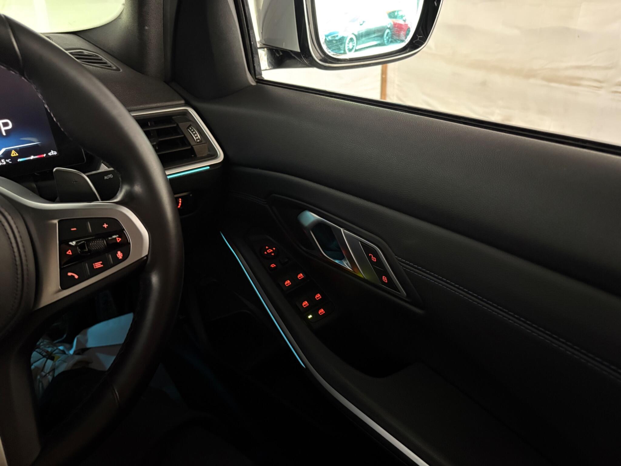 BMW 3 Series view 24