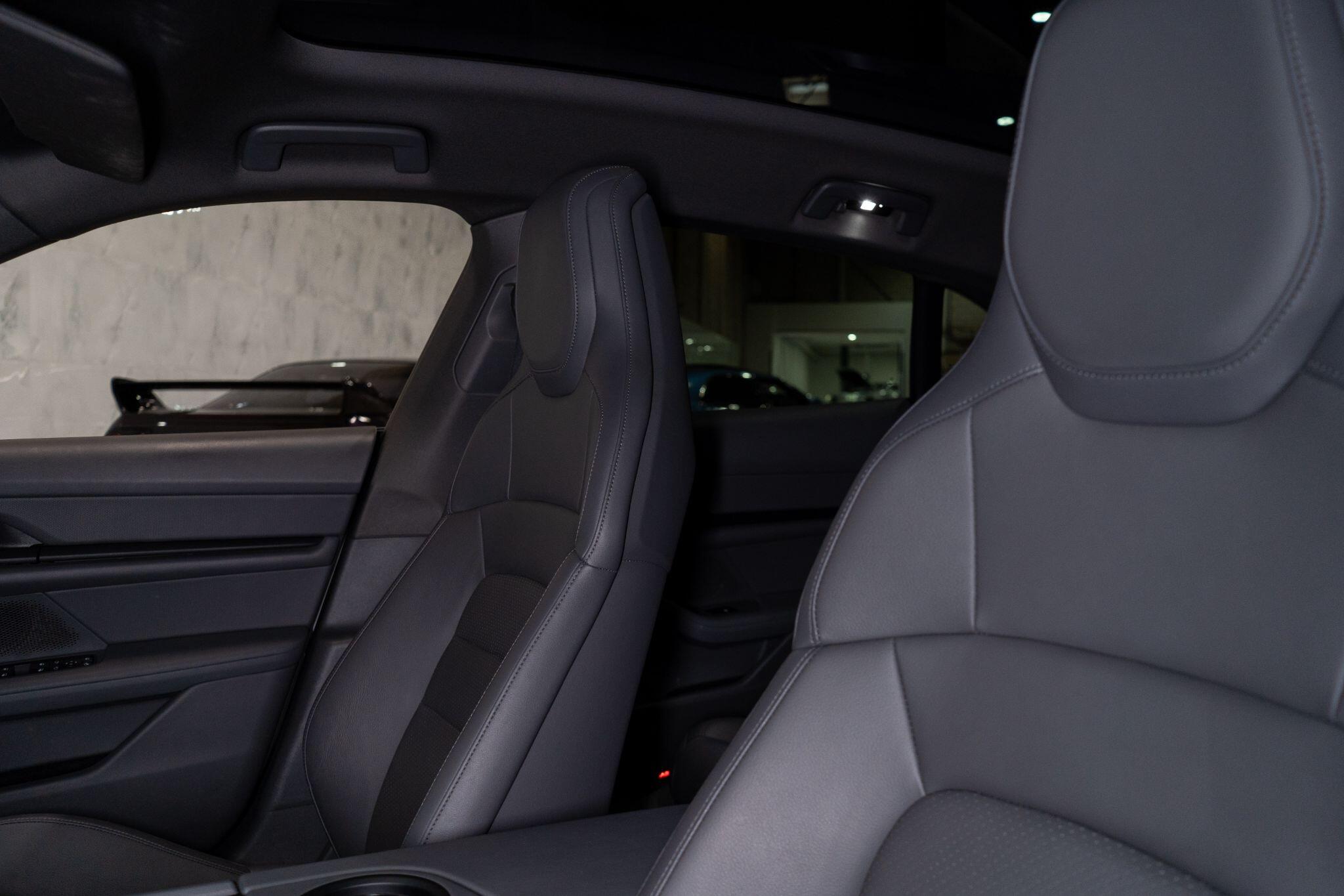 Porsche Taycan view 35