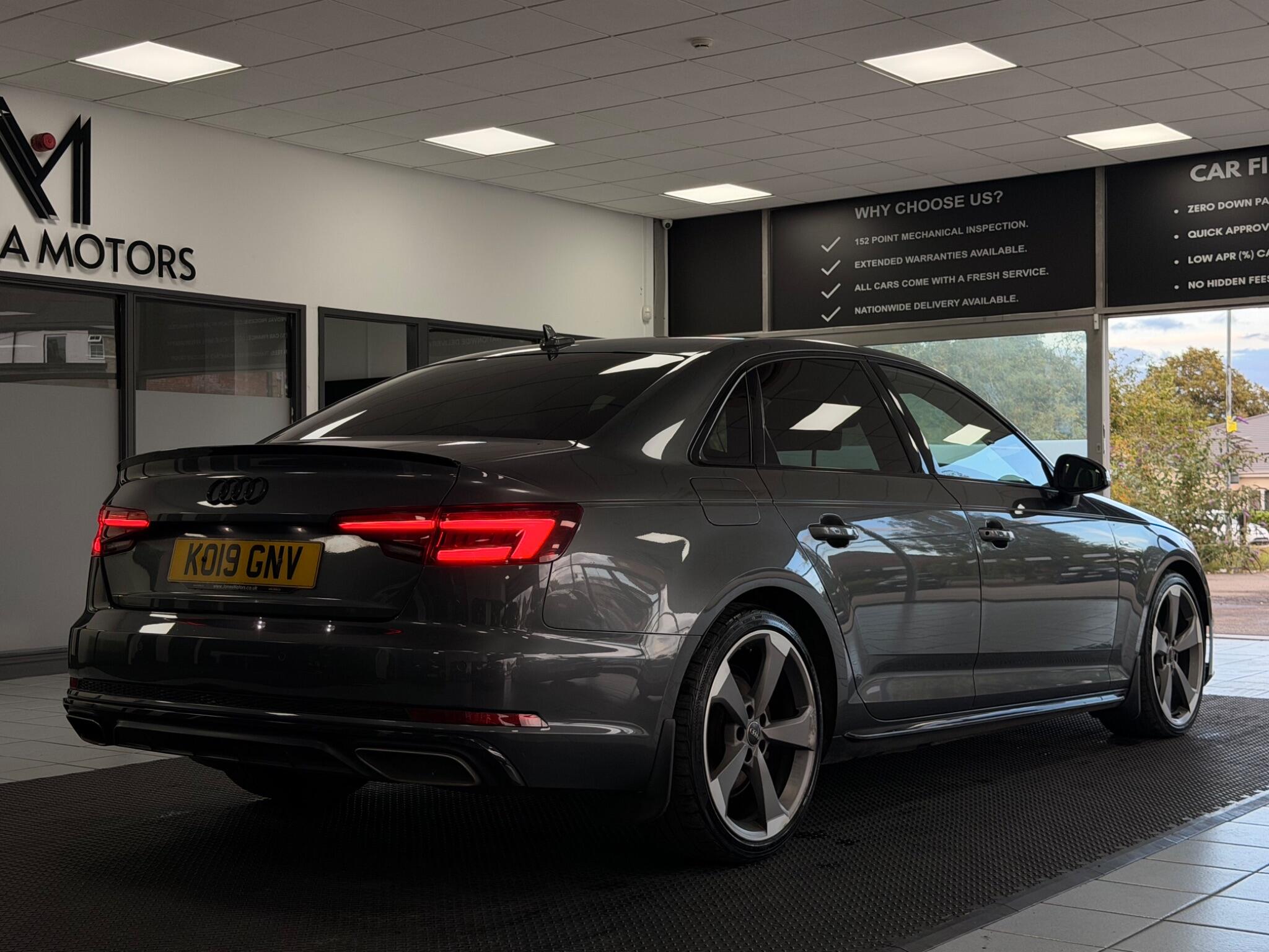Audi A4 view 10