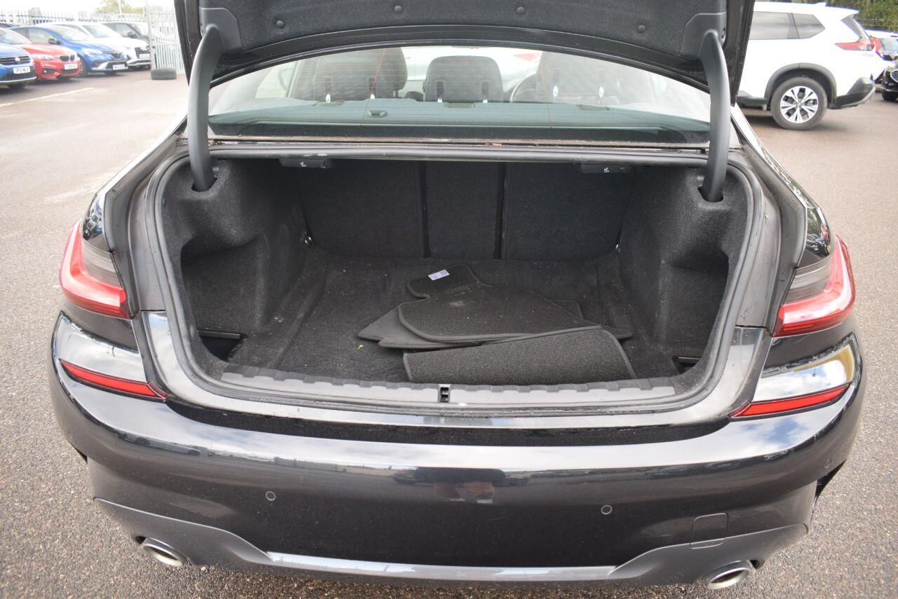 BMW 3 Series view 21