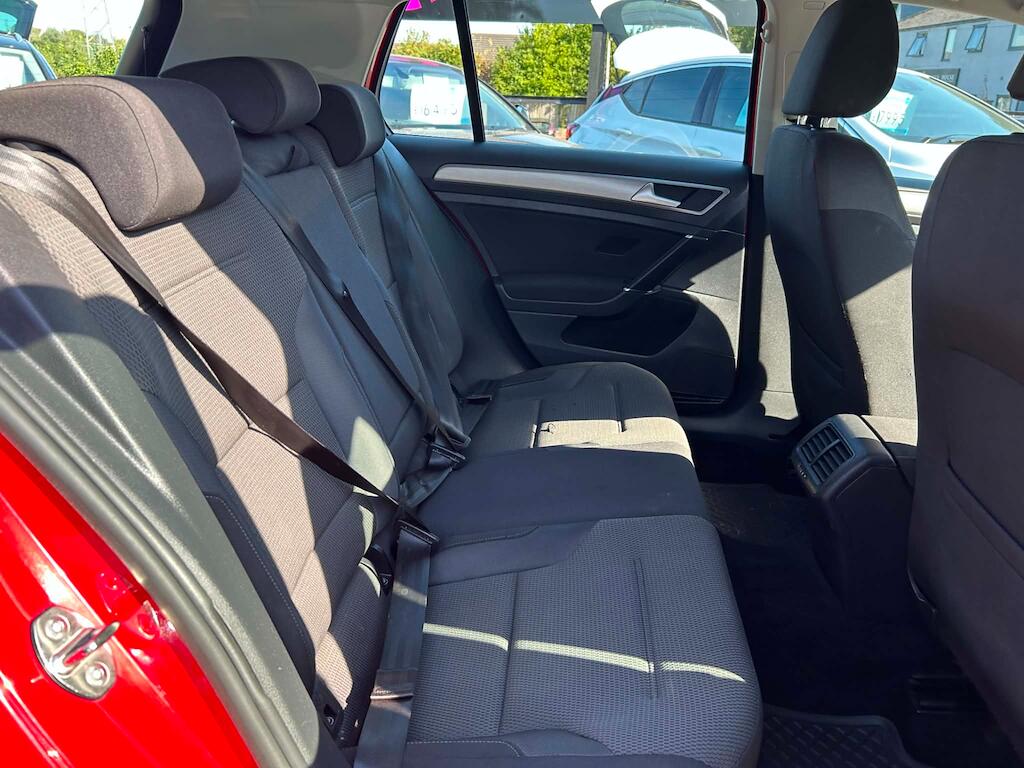 Volkswagen Golf view 13