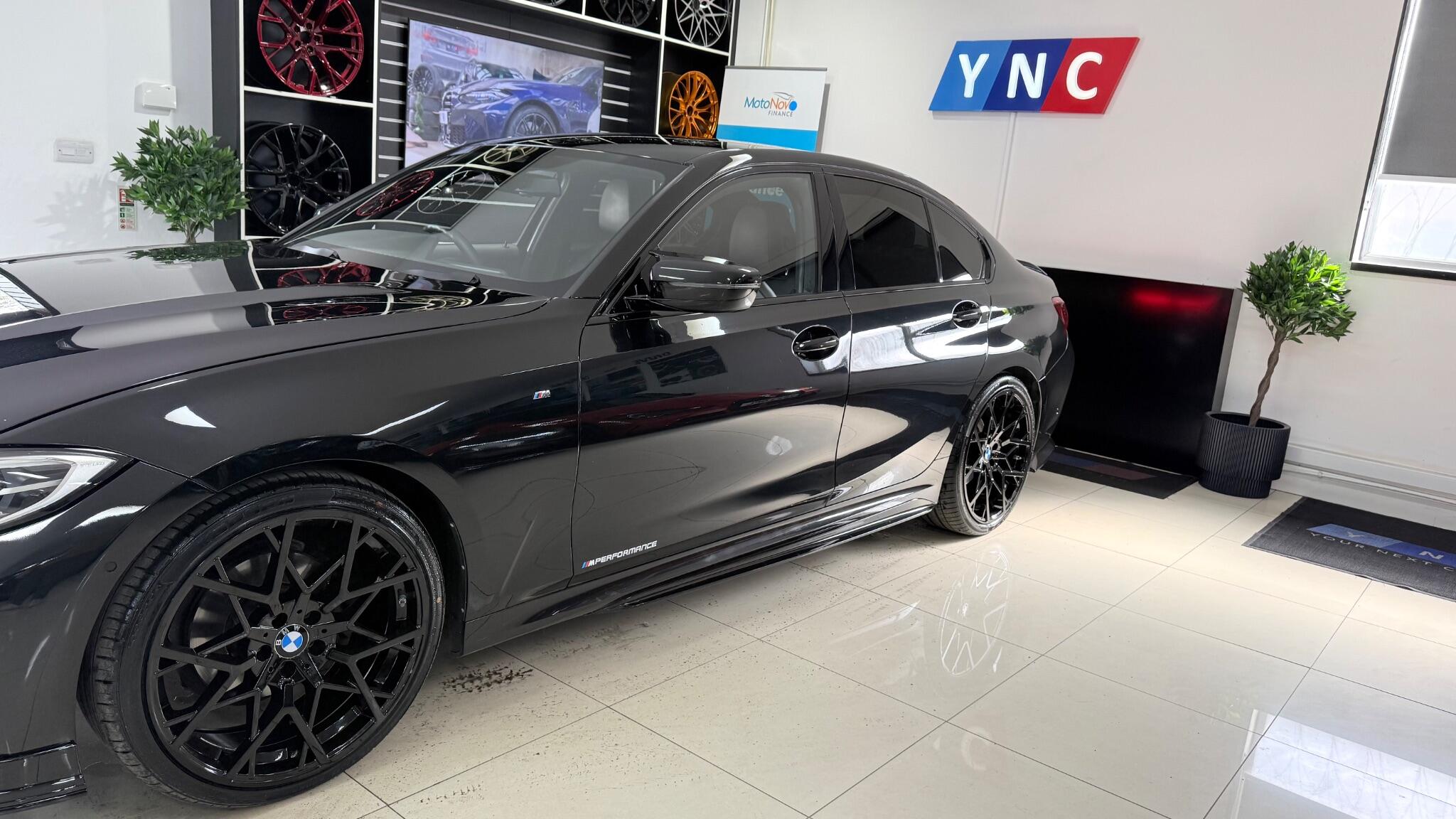 BMW 3 Series view 22