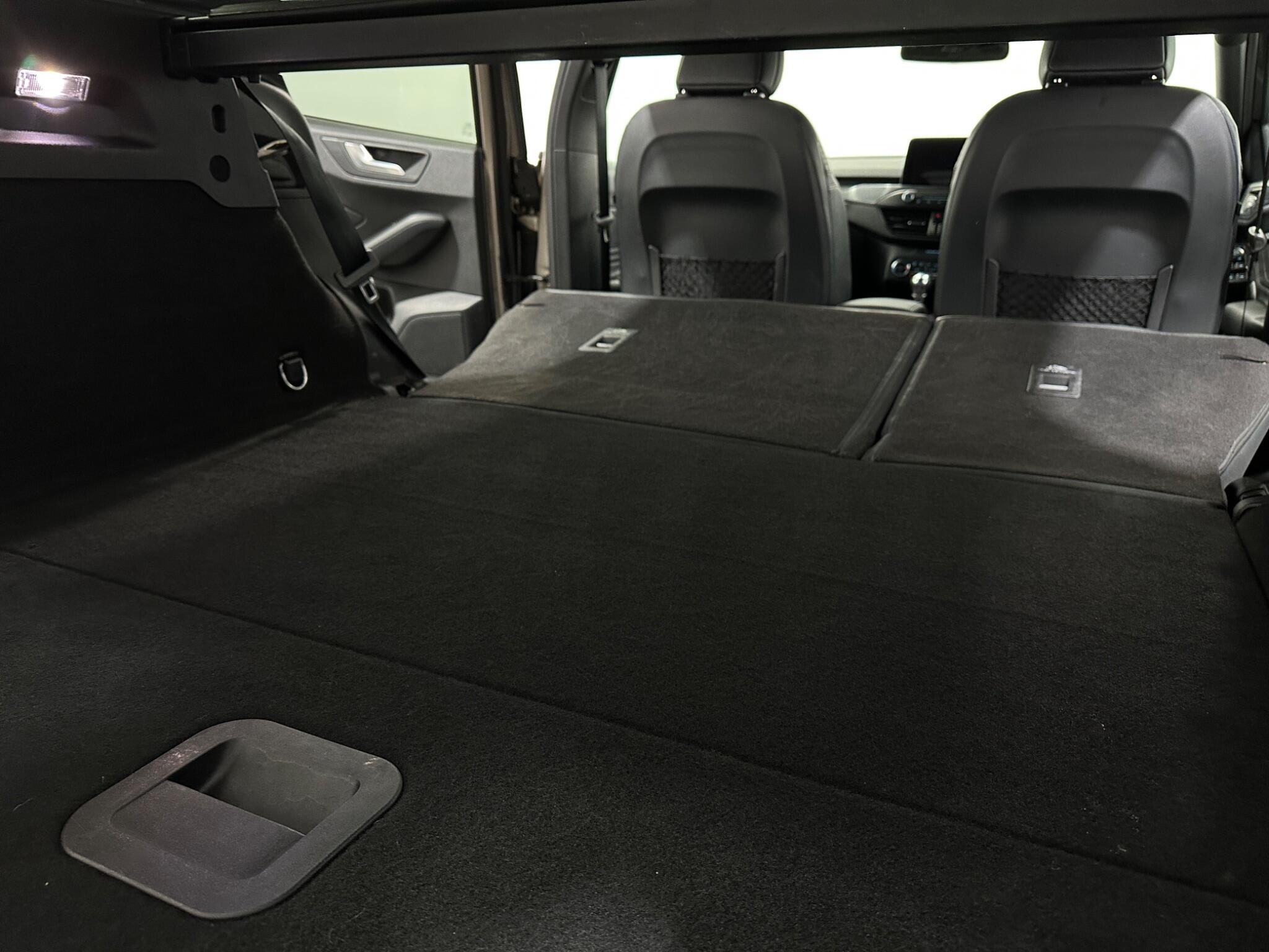 Ford Focus view 43