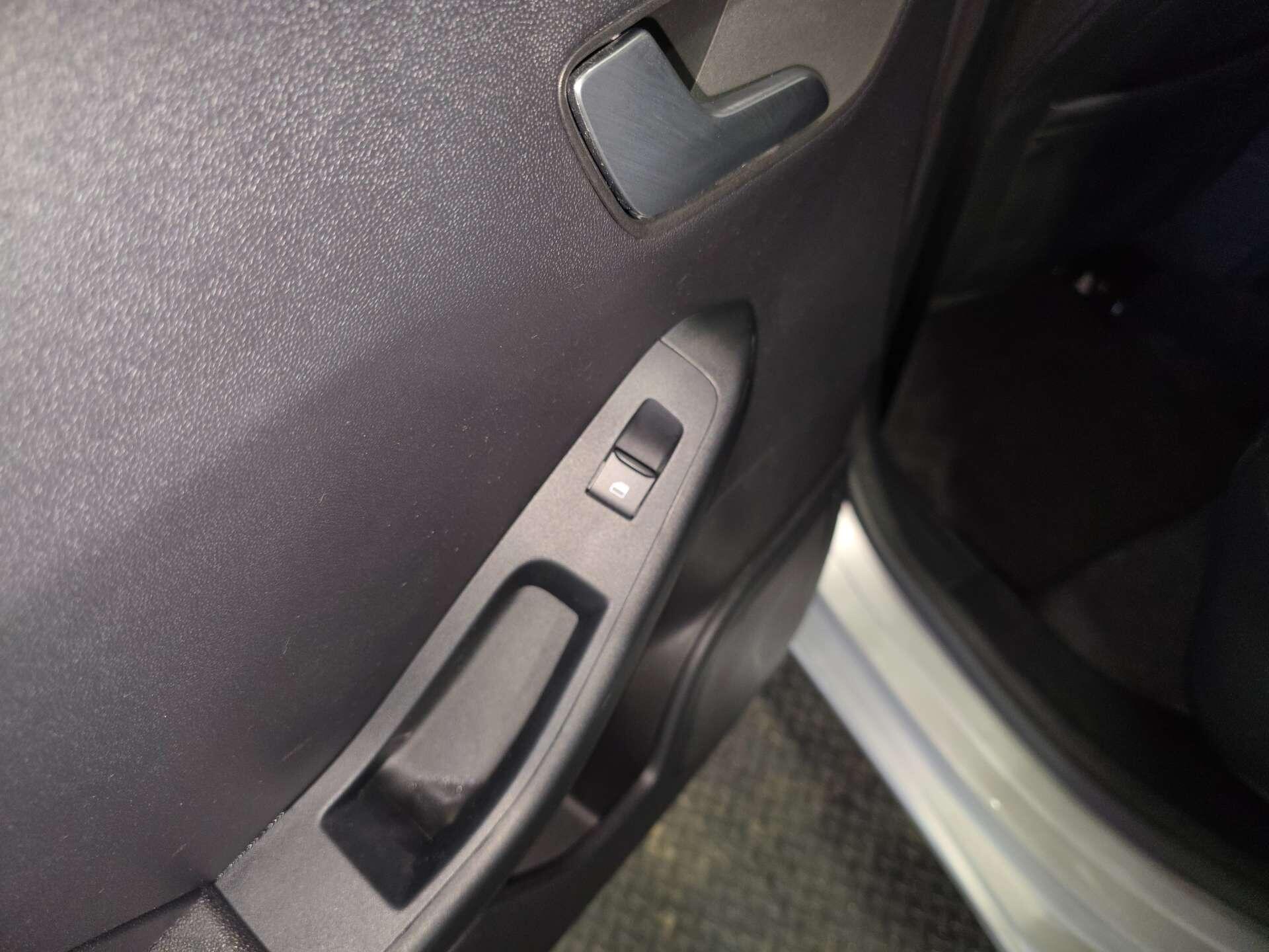 Ford Fiesta view 61