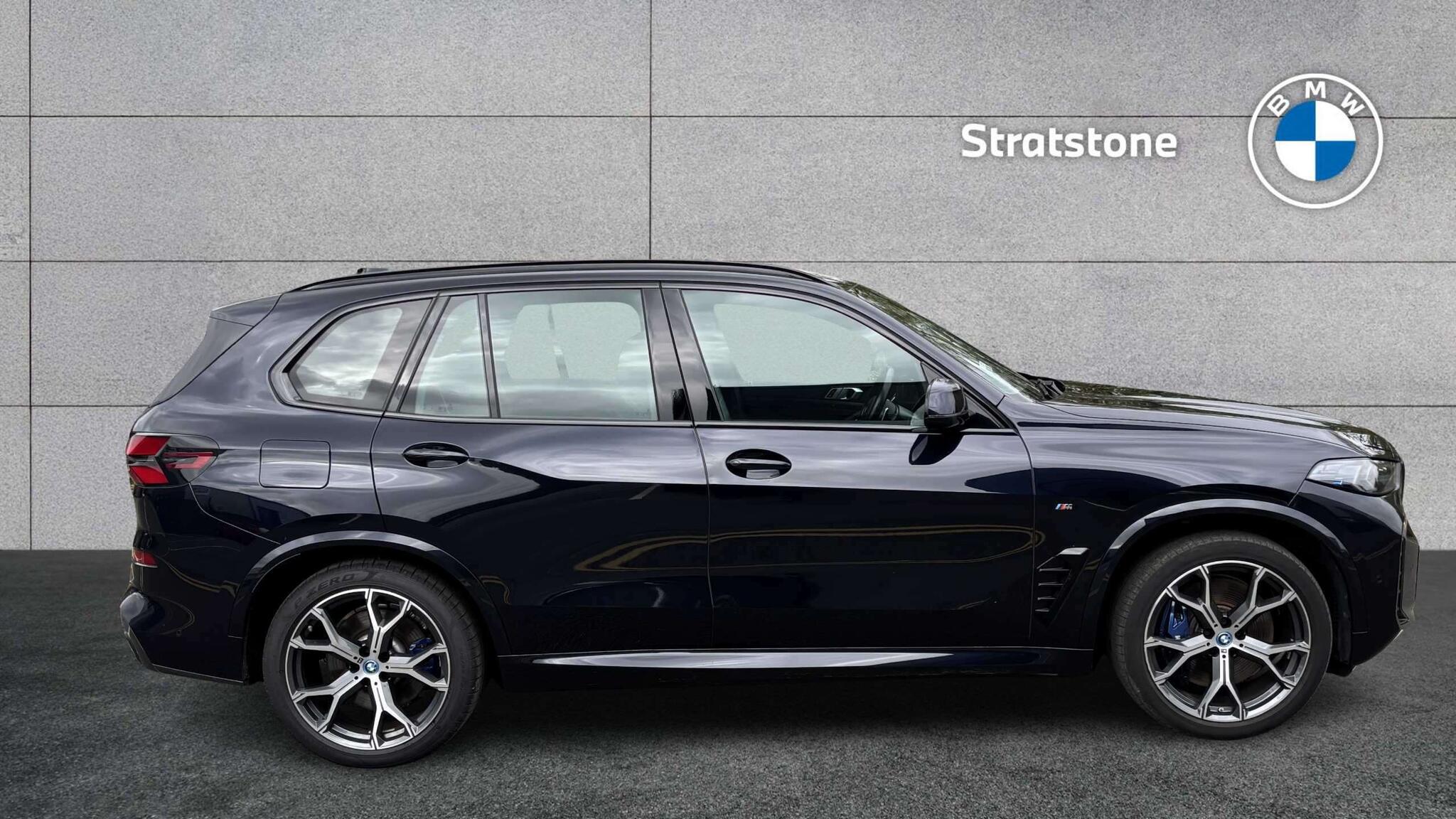 BMW X5 view 2