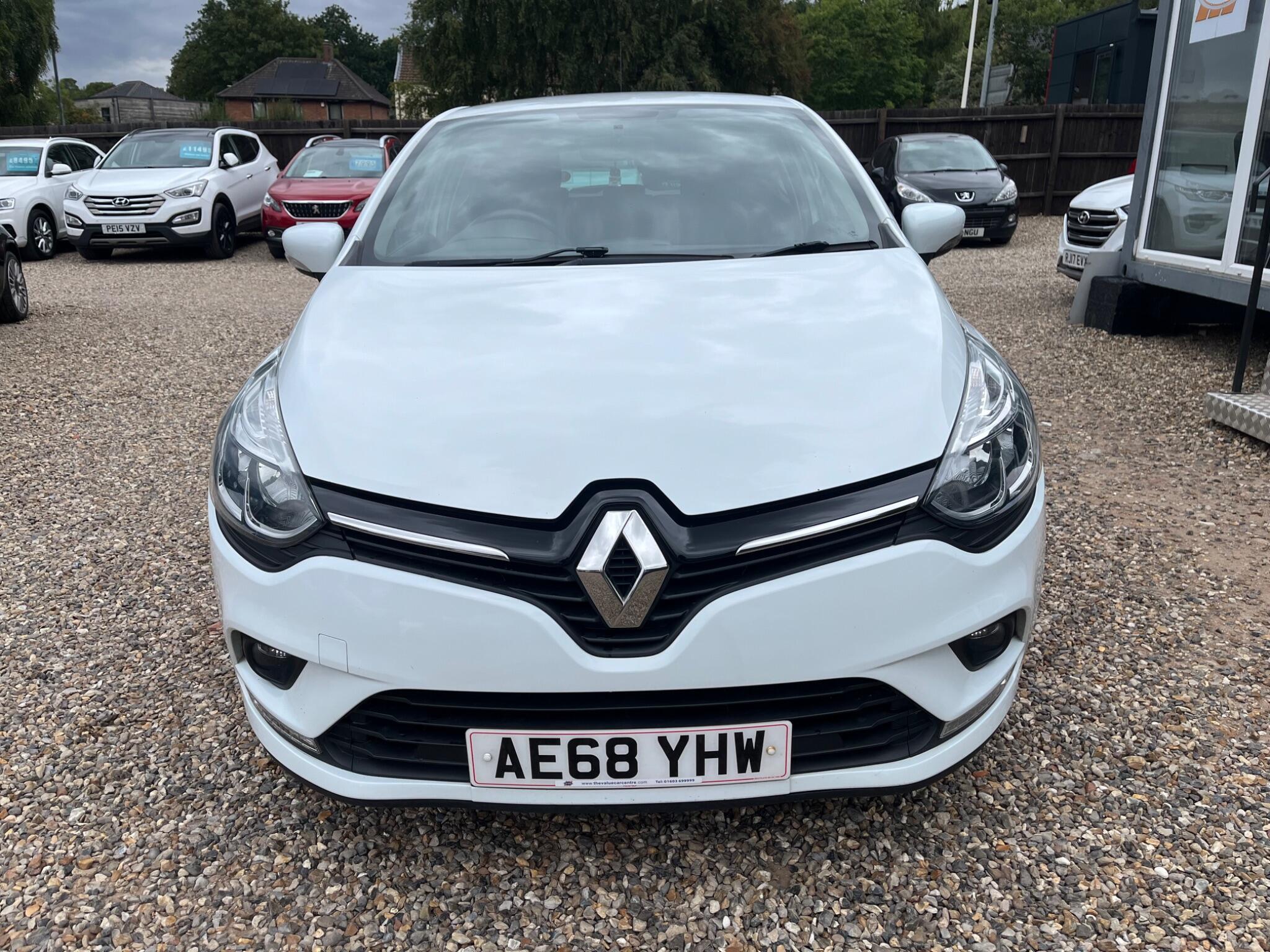 Renault Clio view 2