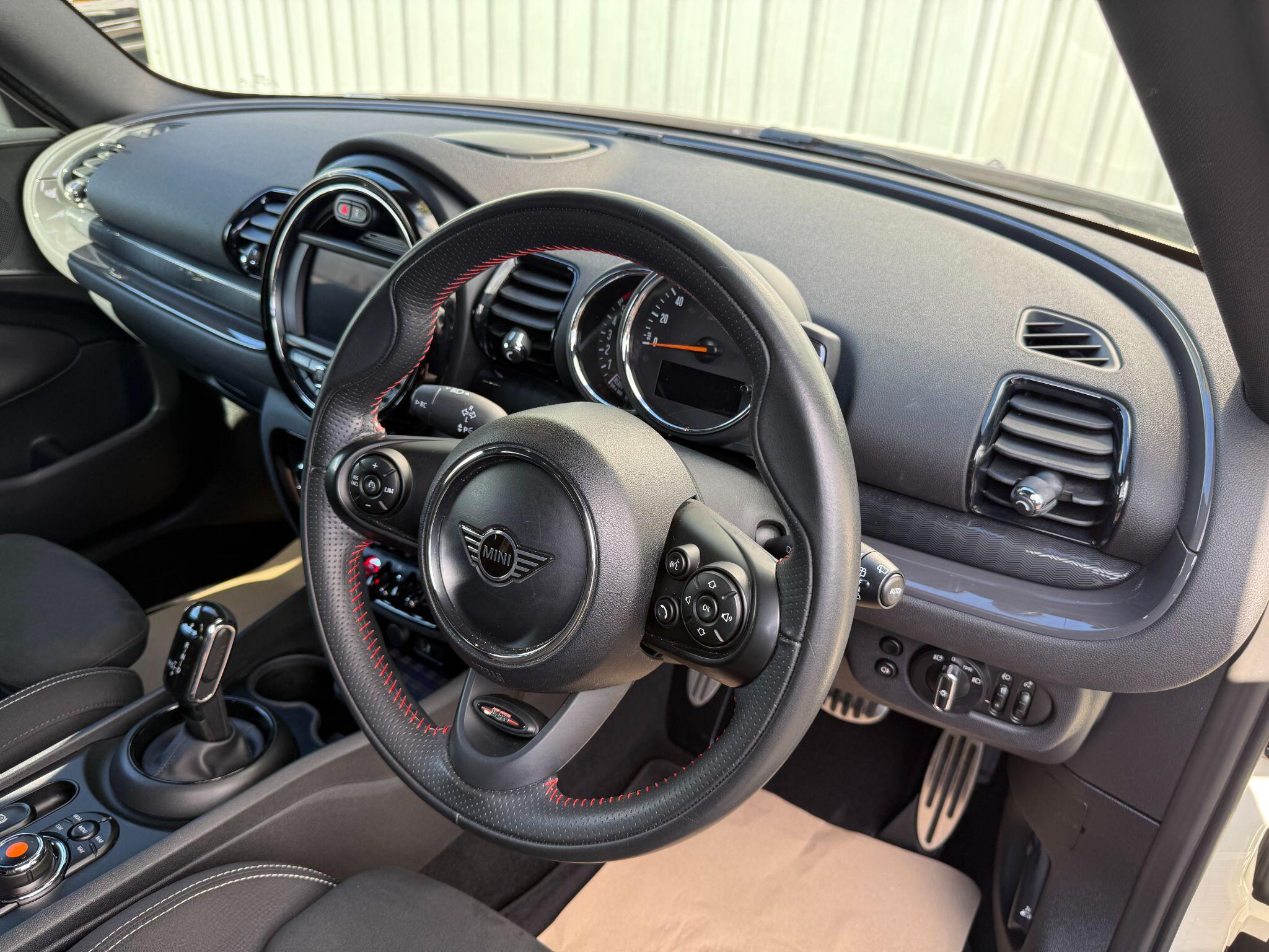 Mini Clubman view 14
