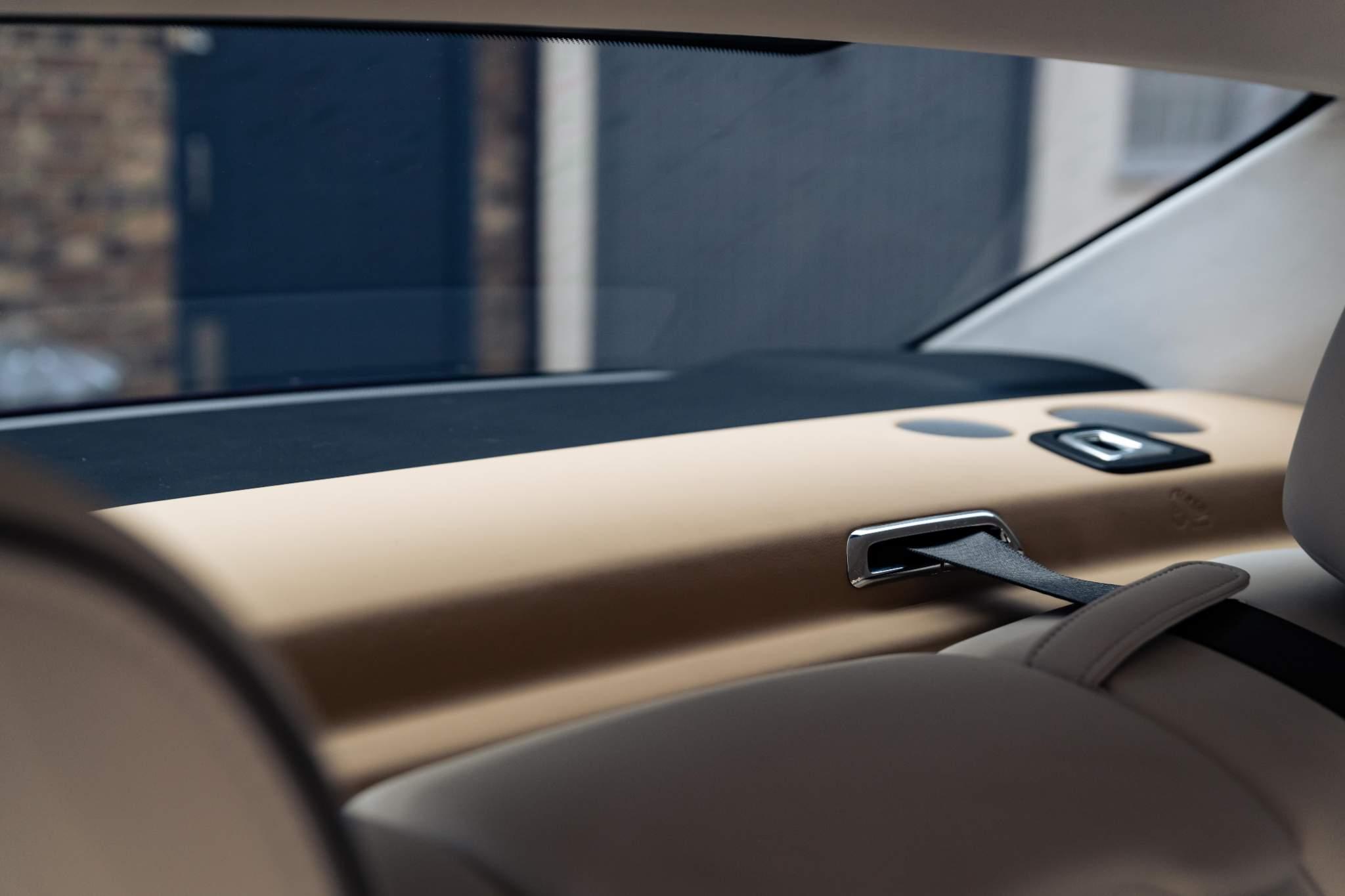 Rolls-Royce Phantom view 61