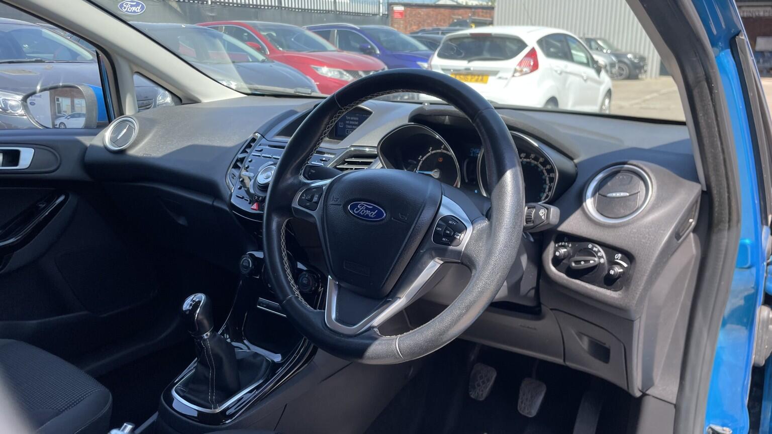 Ford Fiesta view 28