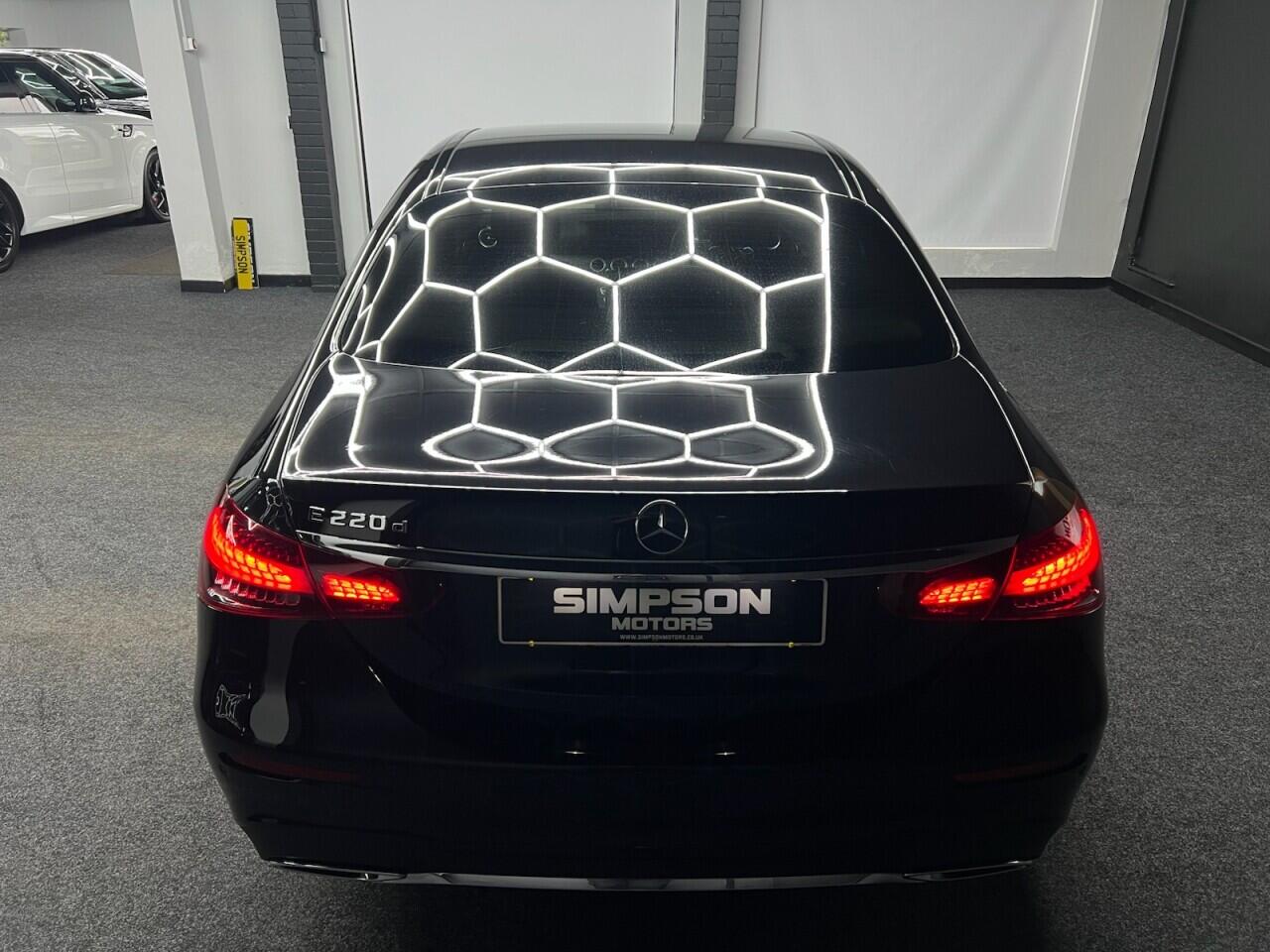 Mercedes-Benz E-Class view 9