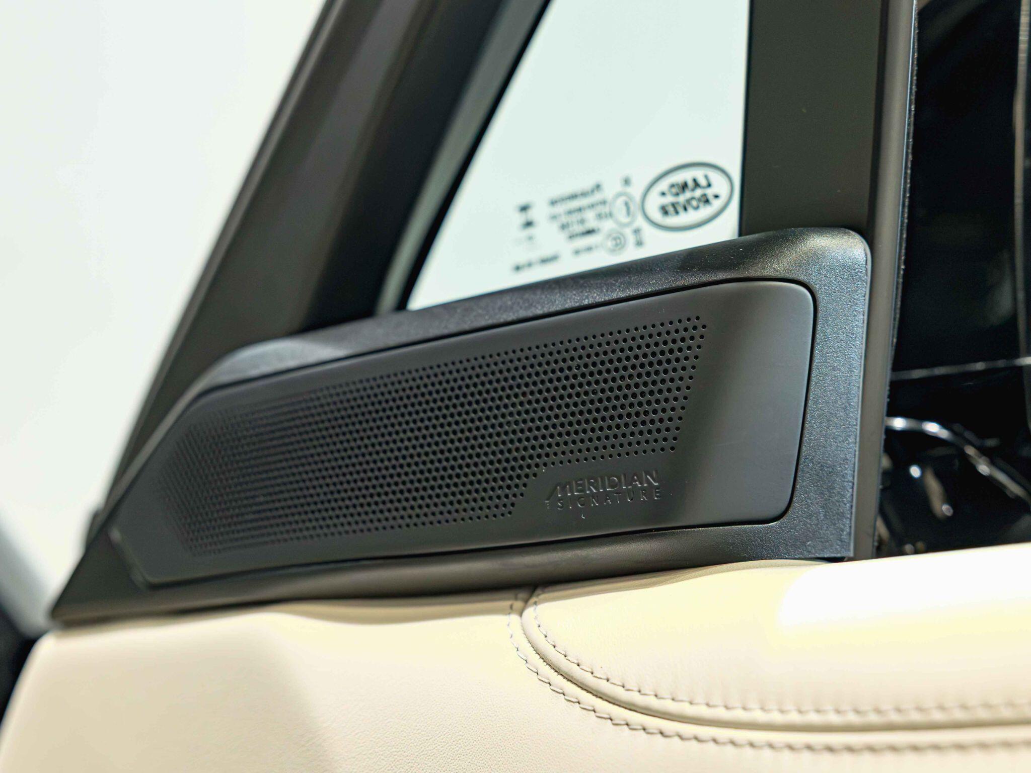 Land Rover Range Rover view 28