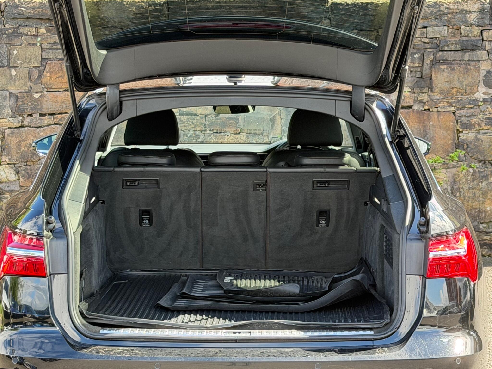 Audi A6 view 21