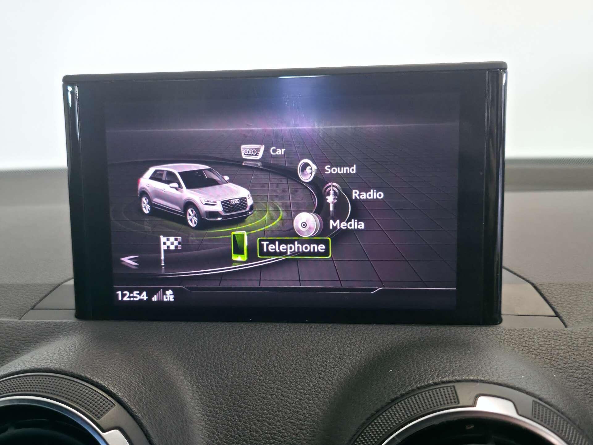 Audi Q2 view 30